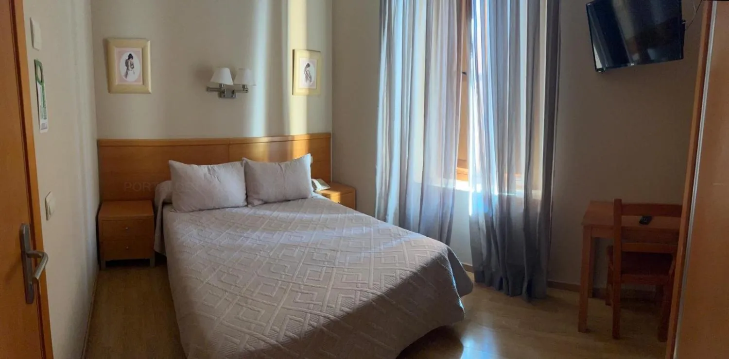 Bed in Hotel Castilla