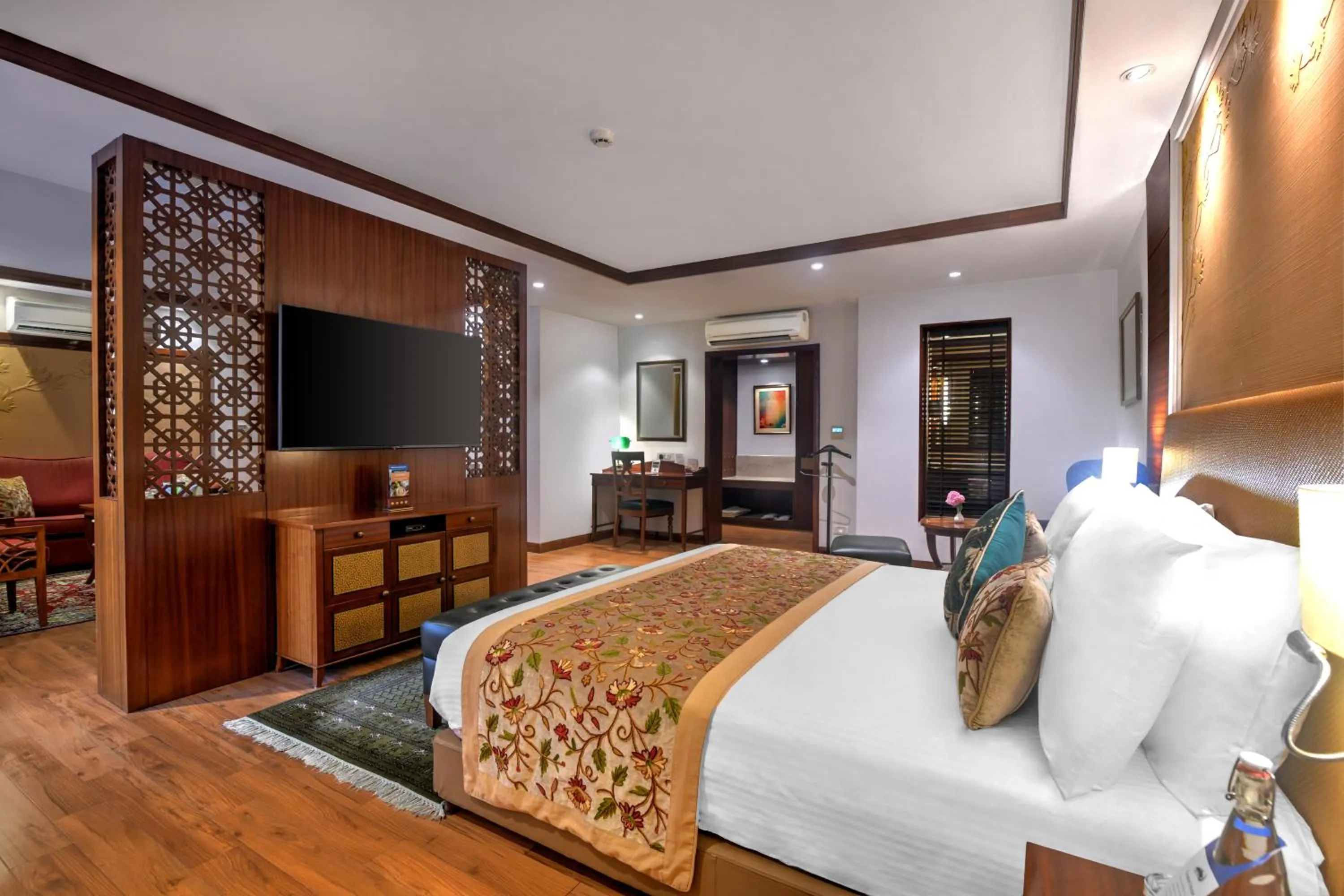 Bedroom, Bed in Fortune Resort Heevan, Srinagar - Member ITC Hotels' Group