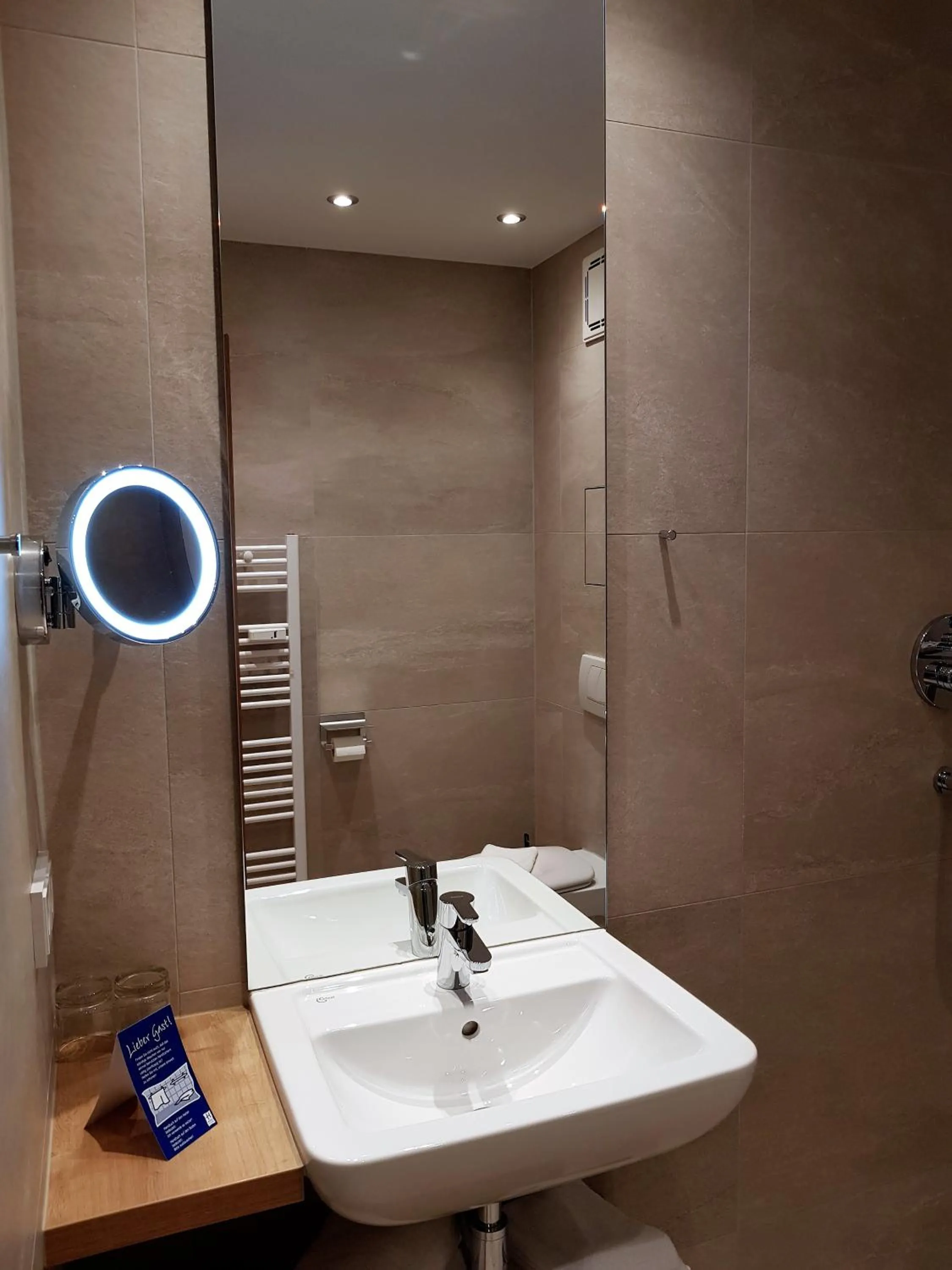 Bathroom in Apparthotel Garni Superior Simsseeblick