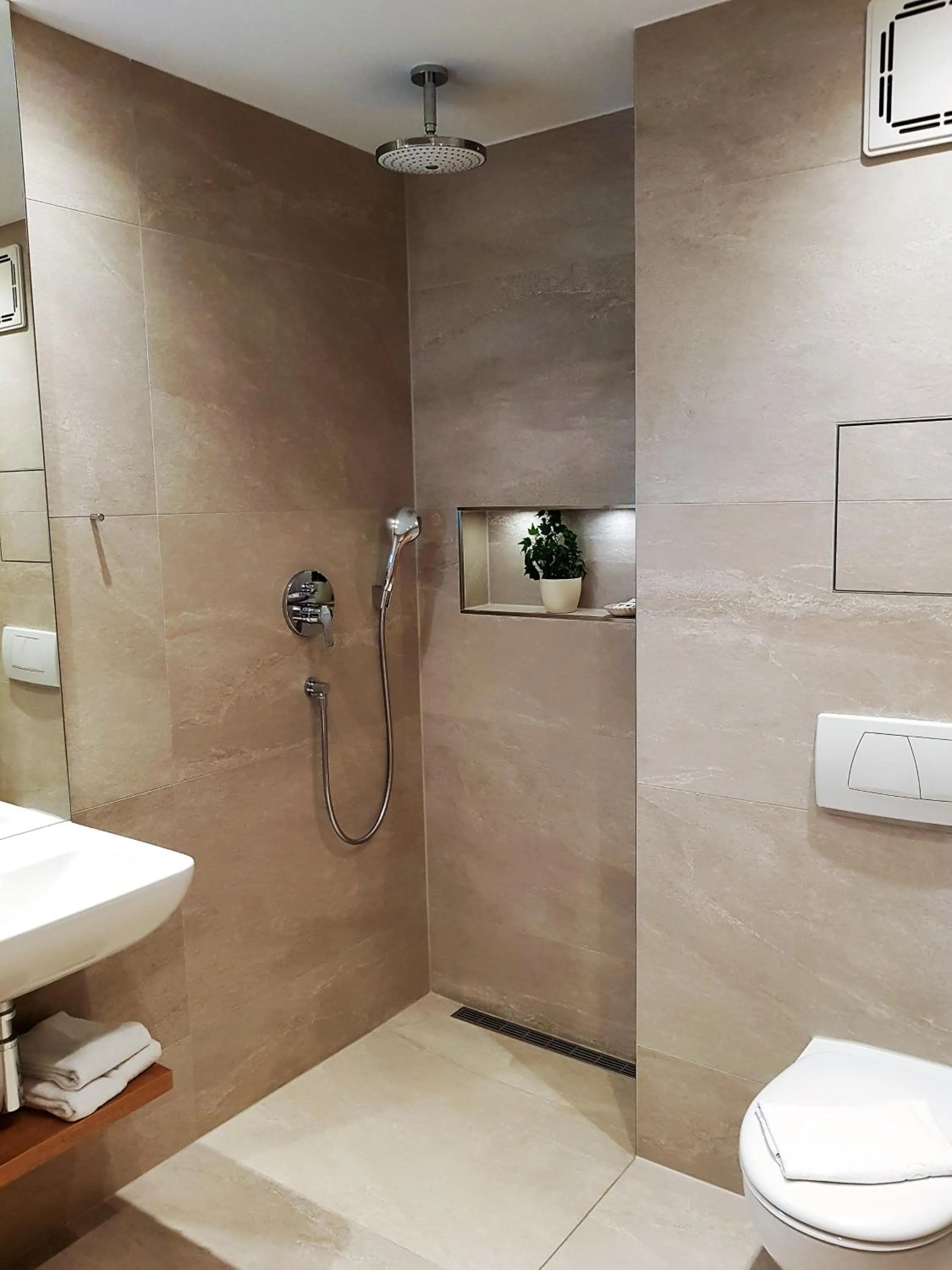 Bathroom in Apparthotel Garni Superior Simsseeblick