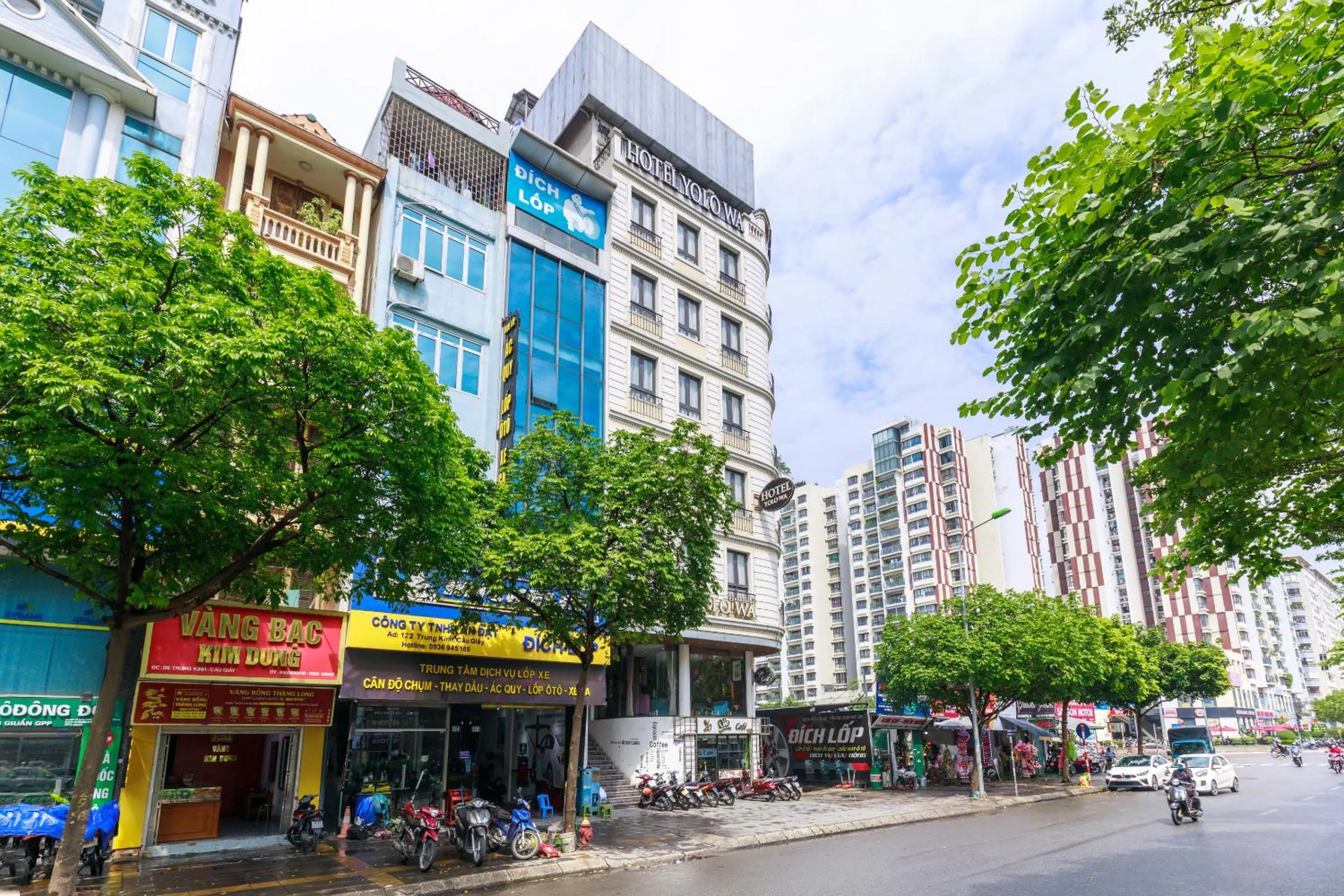 Property building in Yolo Wa Hotel