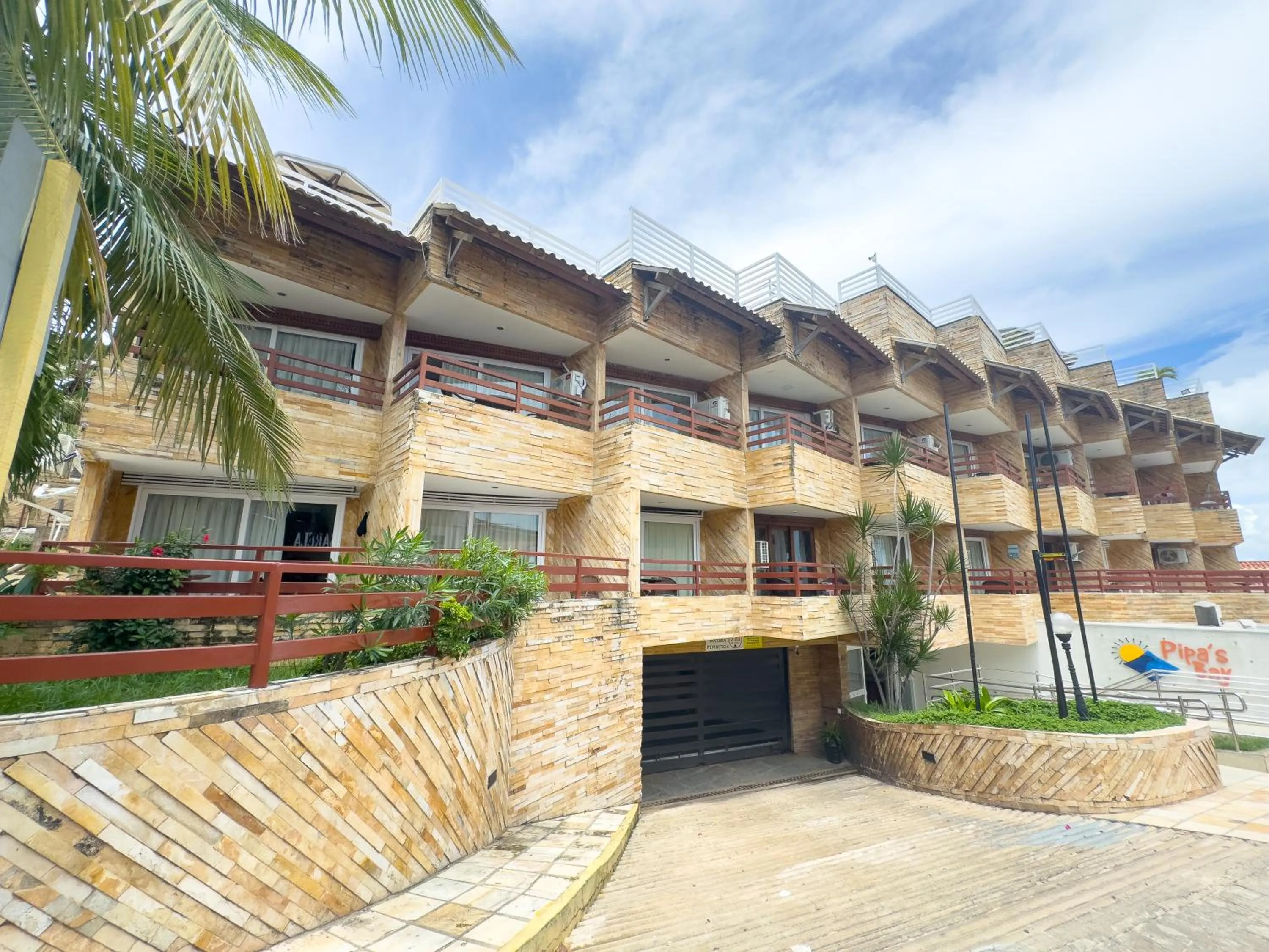 Property building in Pipas Bay