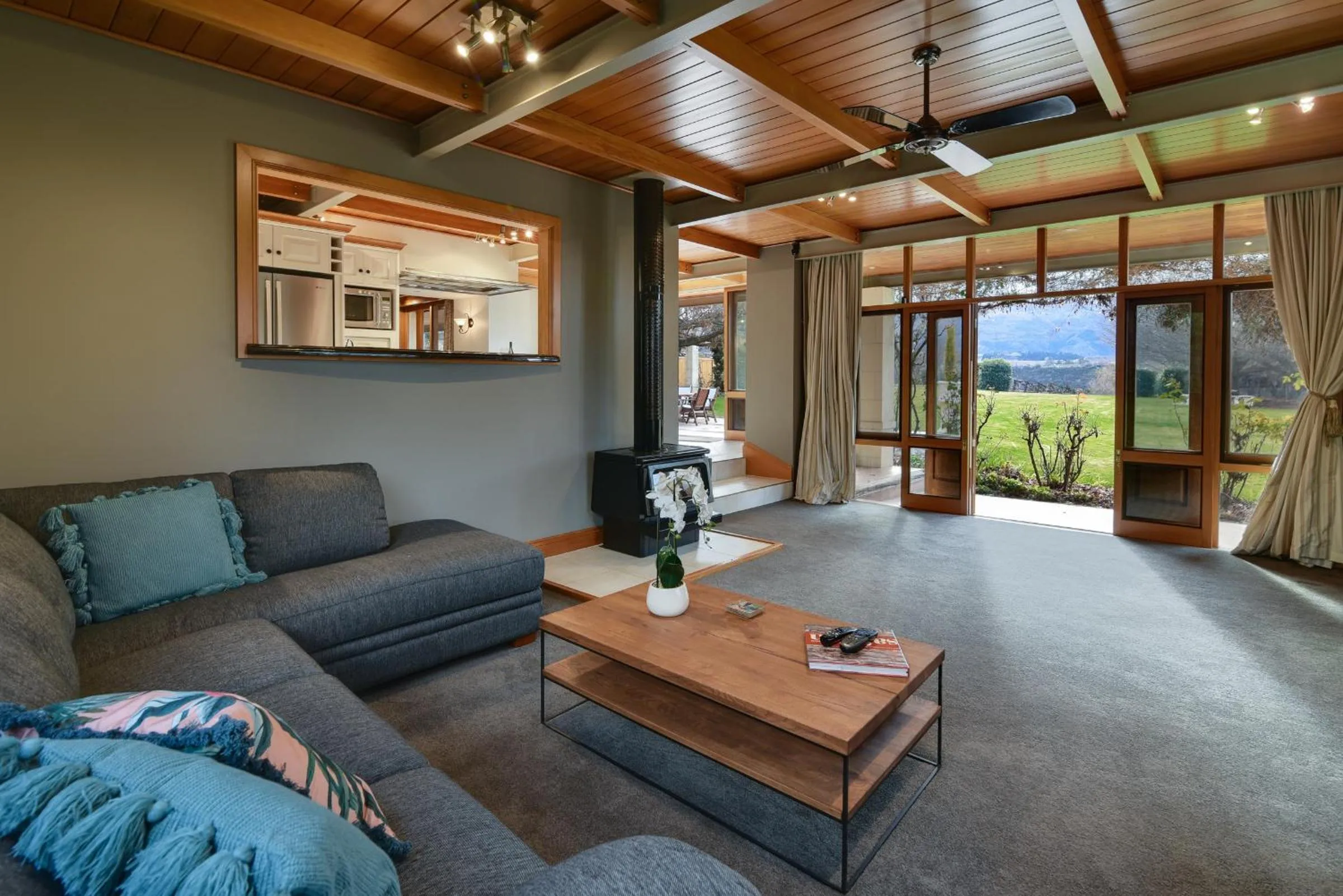 Manata Homestead & Lodge