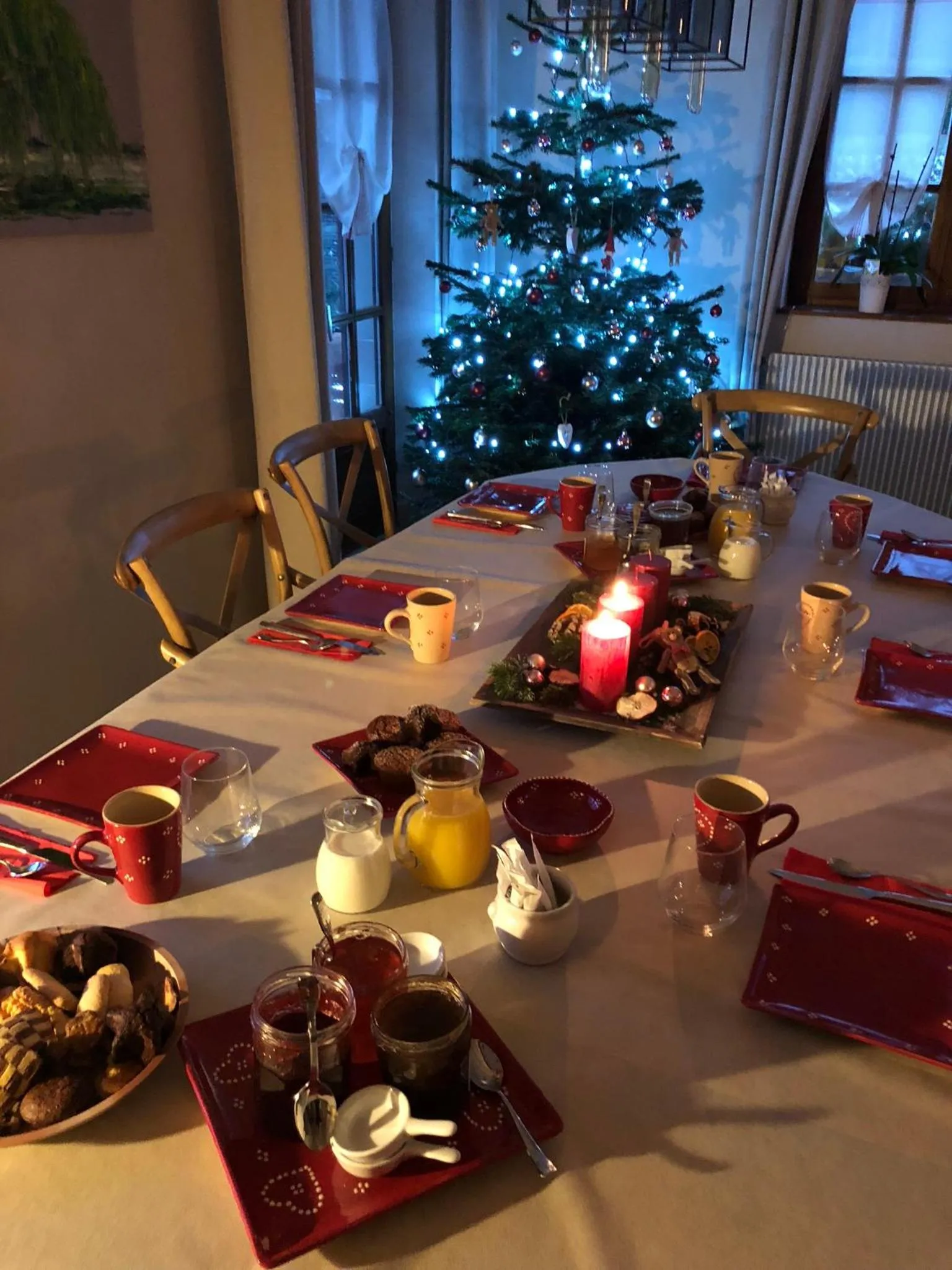 Dining area in Les Chambres Chez Christine