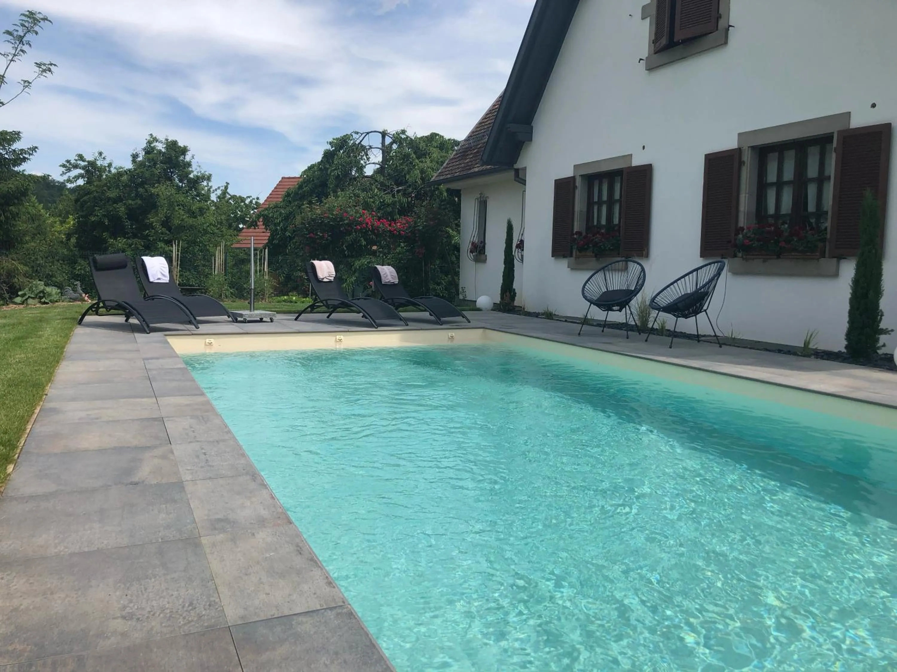Swimming pool in Les Chambres Chez Christine
