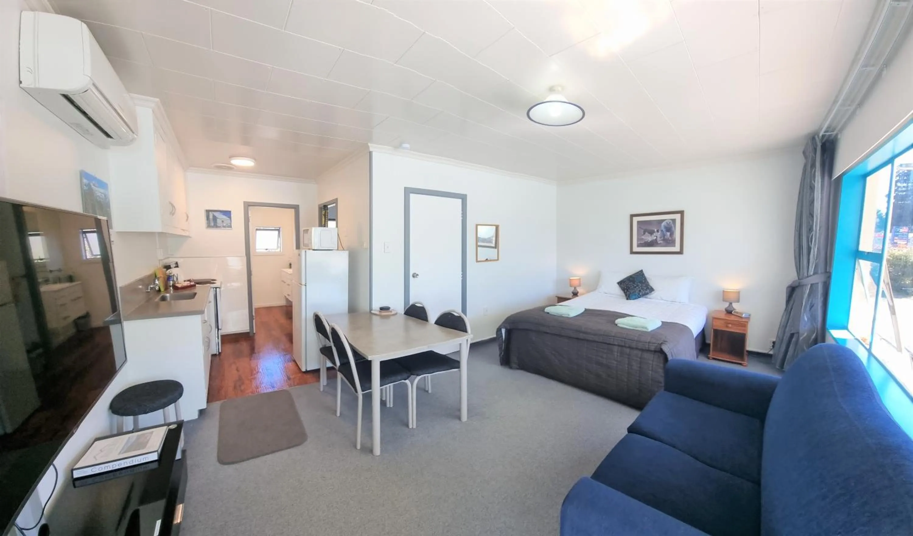 Deluxe Family Apartment in Alpine Motel