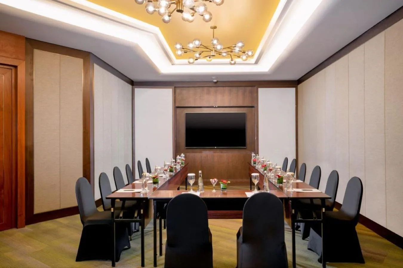 Meeting/conference room in Hotel Ciputra Semarang managed by Swiss-Belhotel International