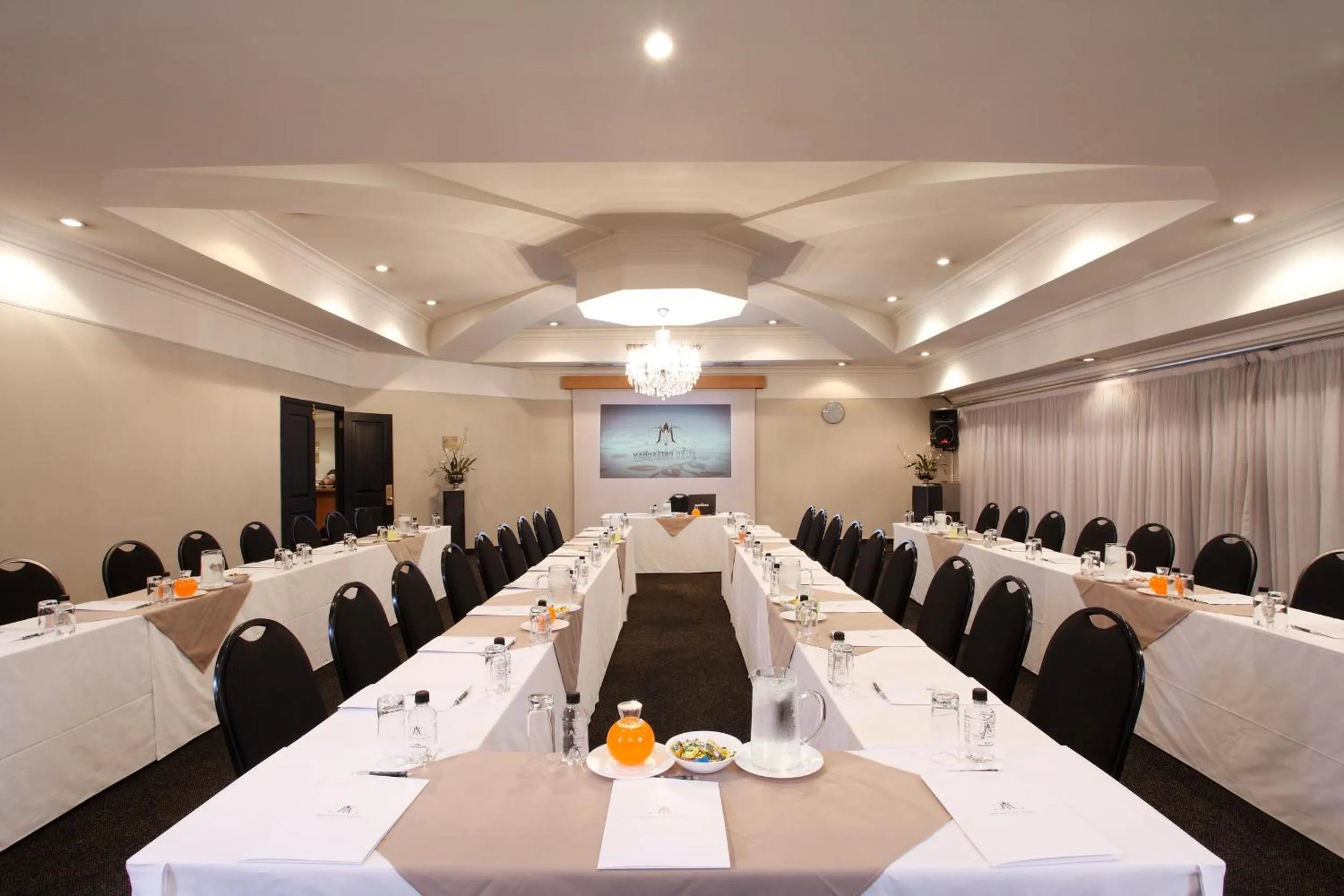 Business facilities in Manhattan Hotel