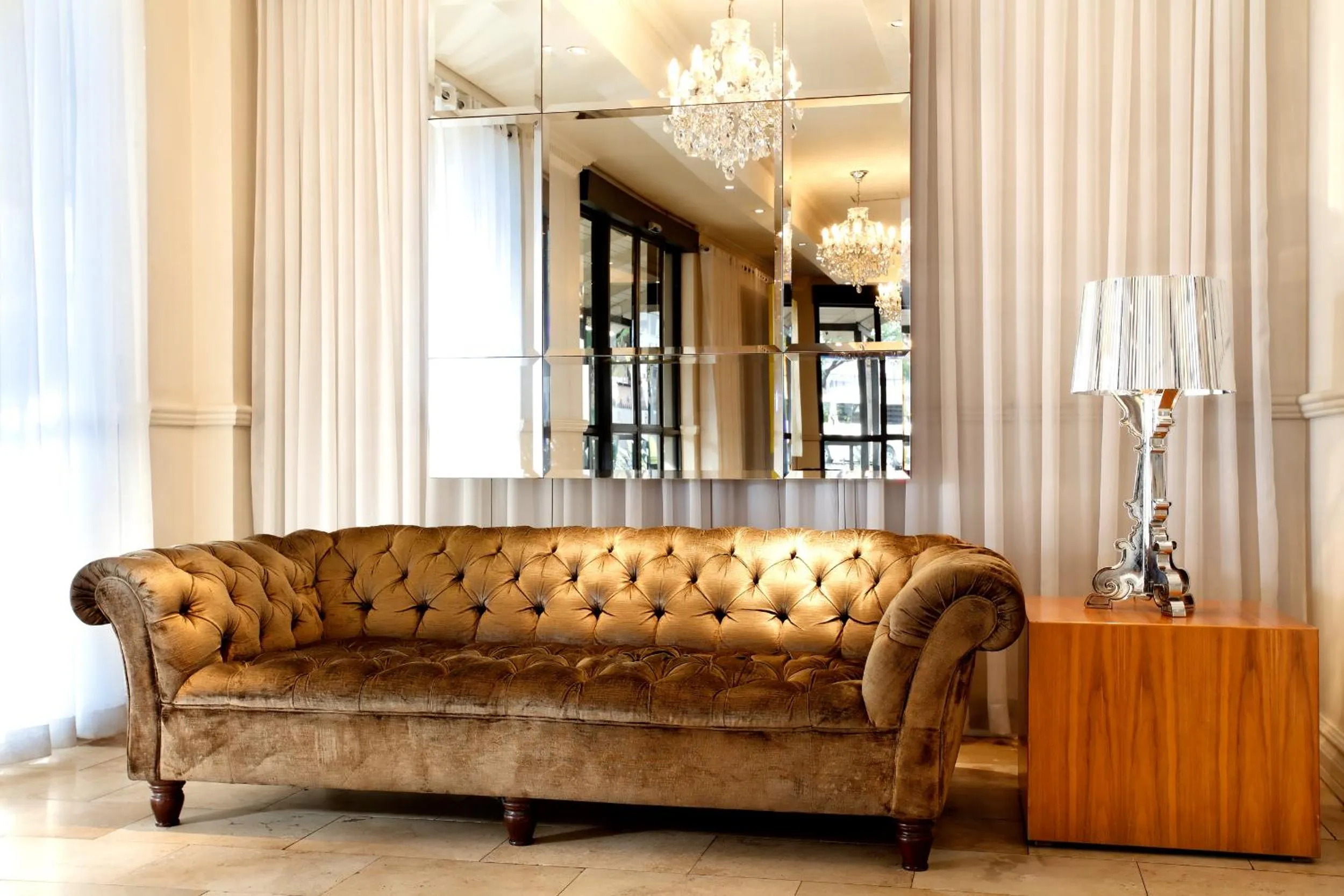 Lobby or reception in Manhattan Hotel