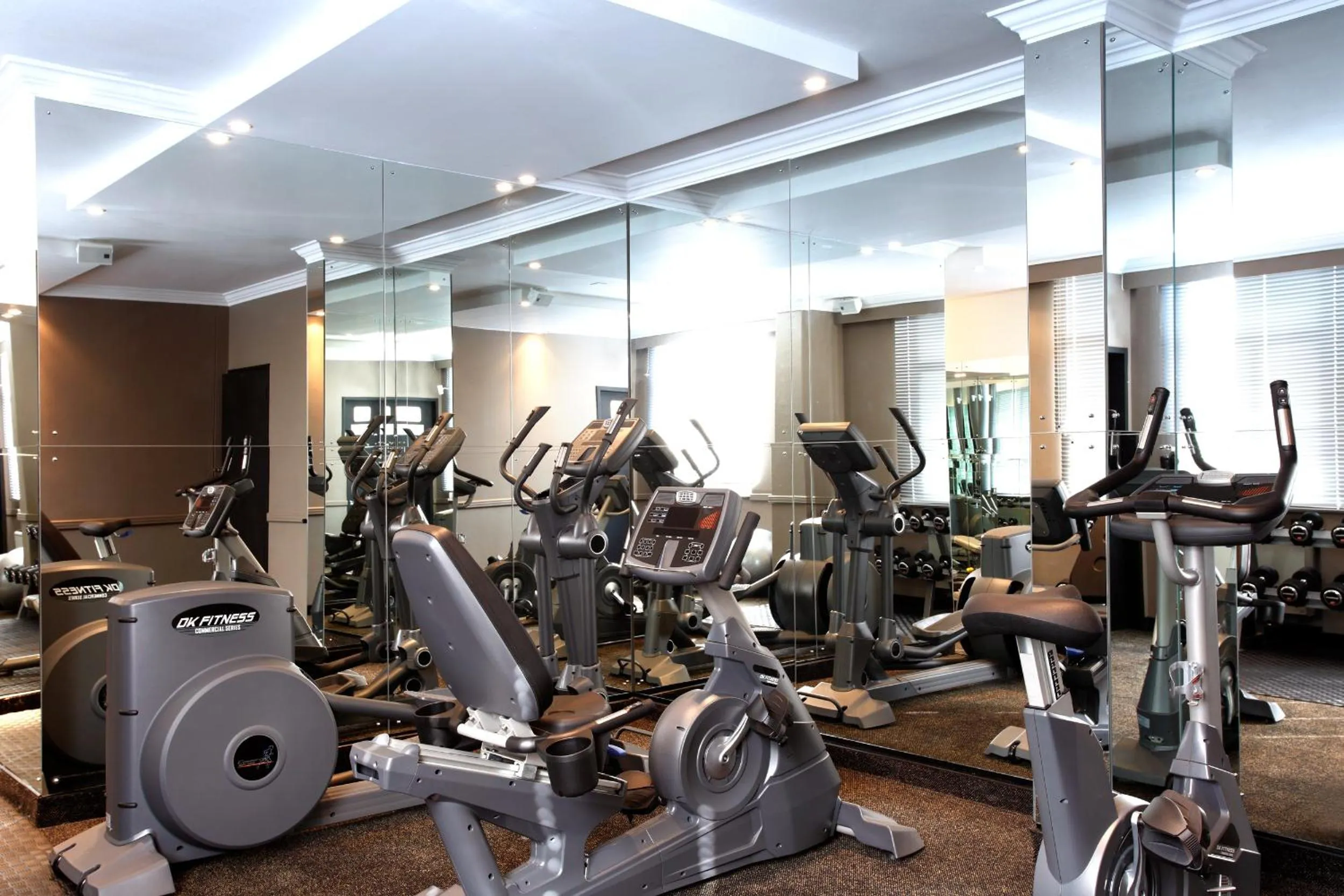 Spa and wellness centre/facilities in Manhattan Hotel