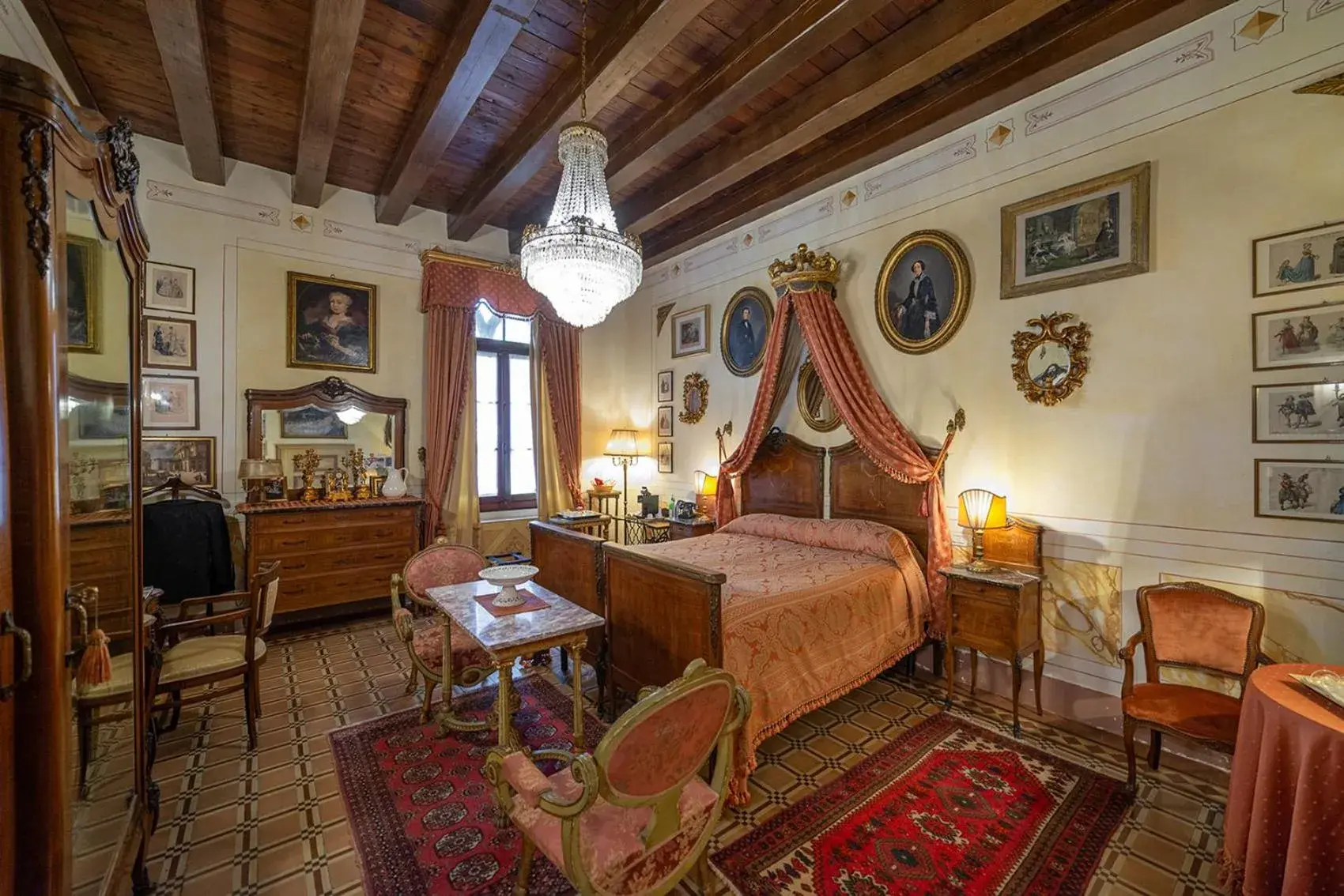 Junior Suite Classic in Relais Castello Bevilacqua Junior Suite Classic in Relais Castello Bevilacqua