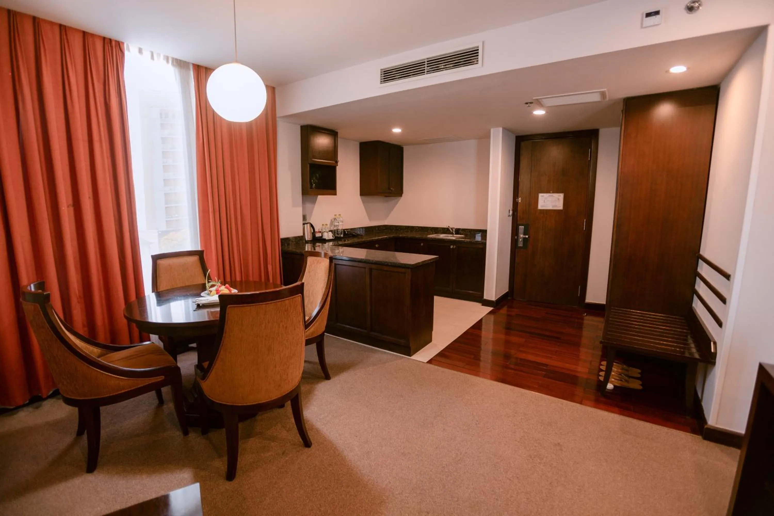 Photo of the whole room in Muong Thanh Holiday Hue Hotel