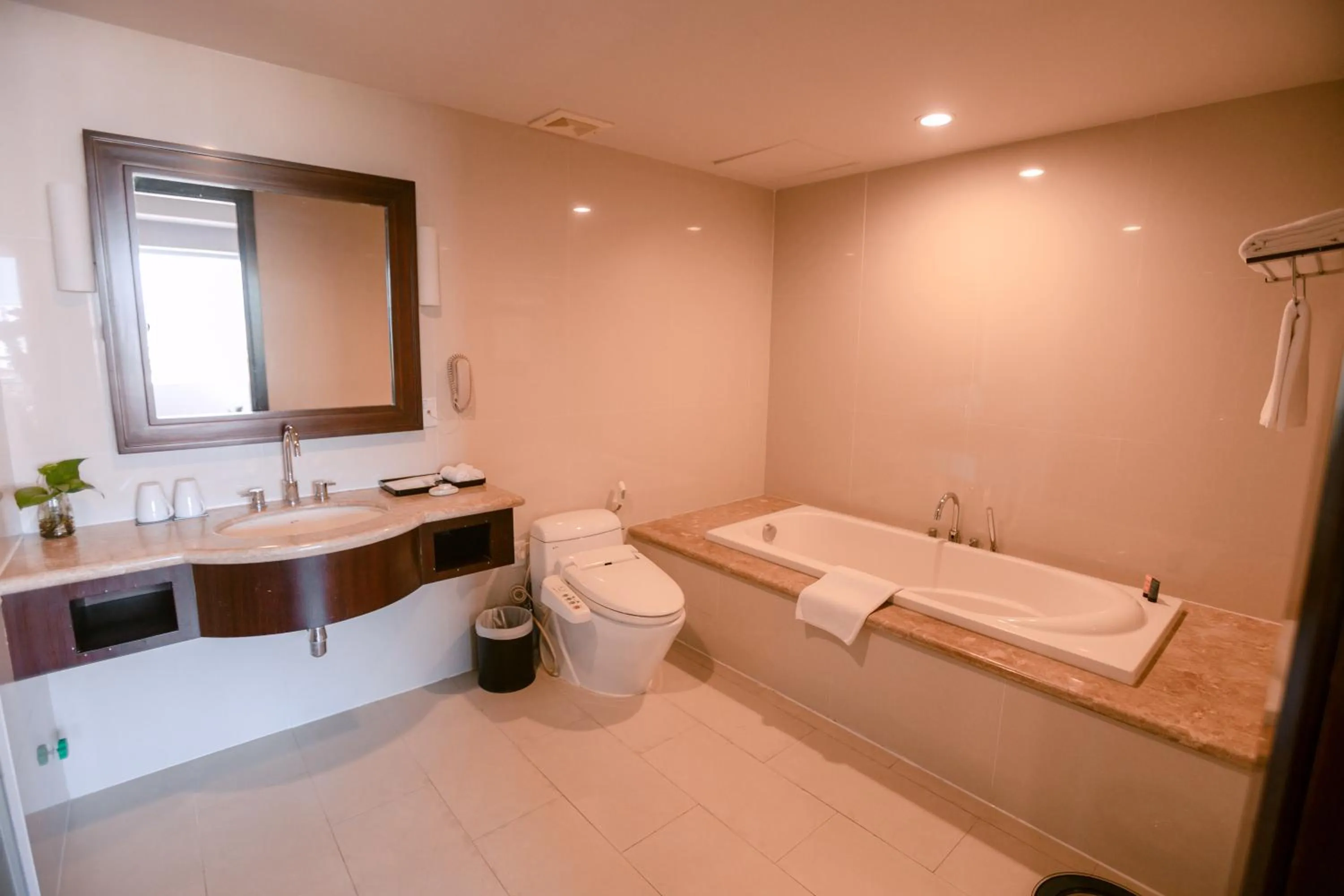 Shower in Muong Thanh Holiday Hue Hotel