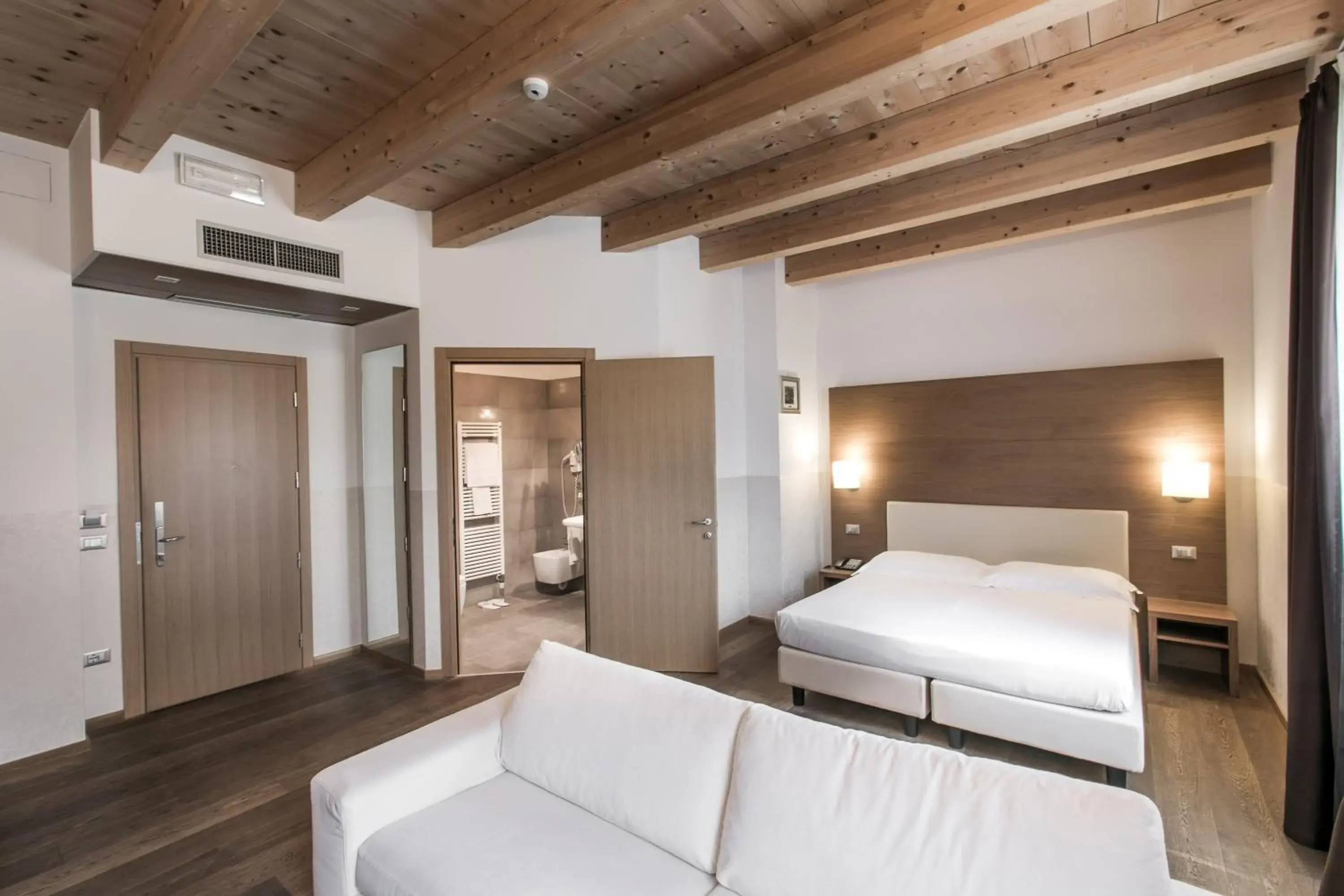 Junior Suite in Hotel Operà Junior Suite in Hotel Operà