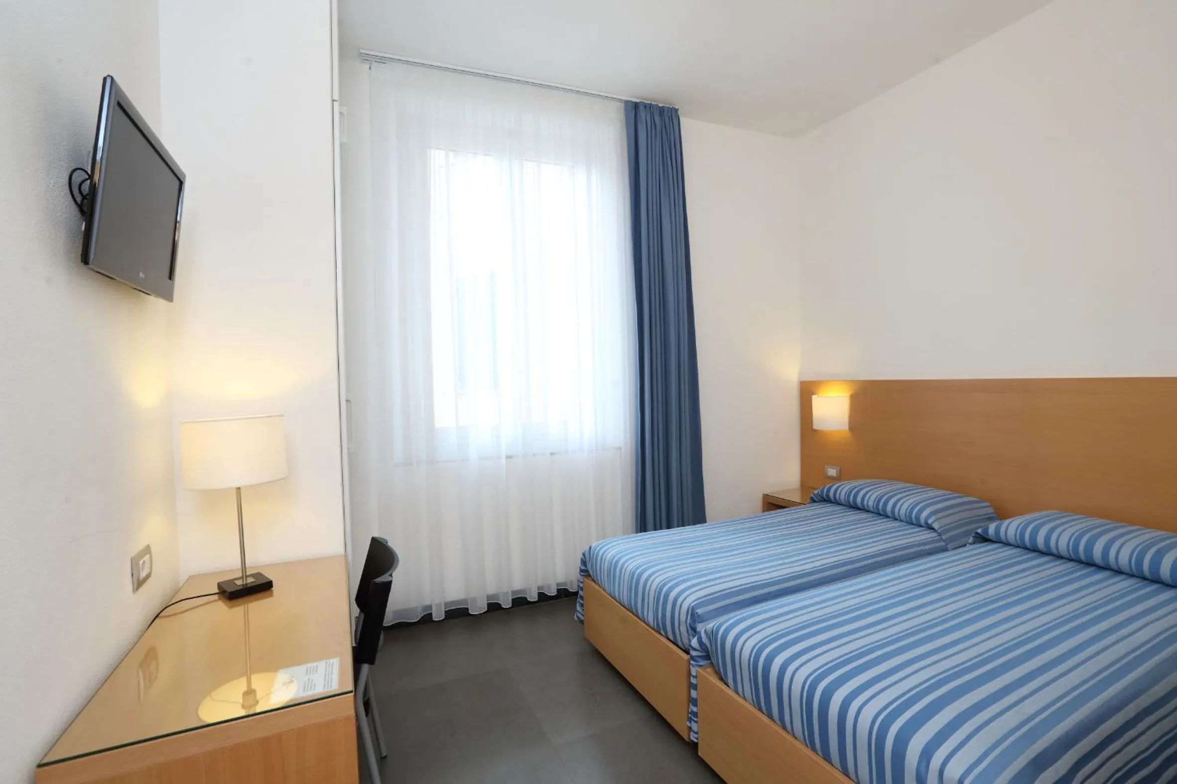 Bedroom, Bed in Hotel Genova