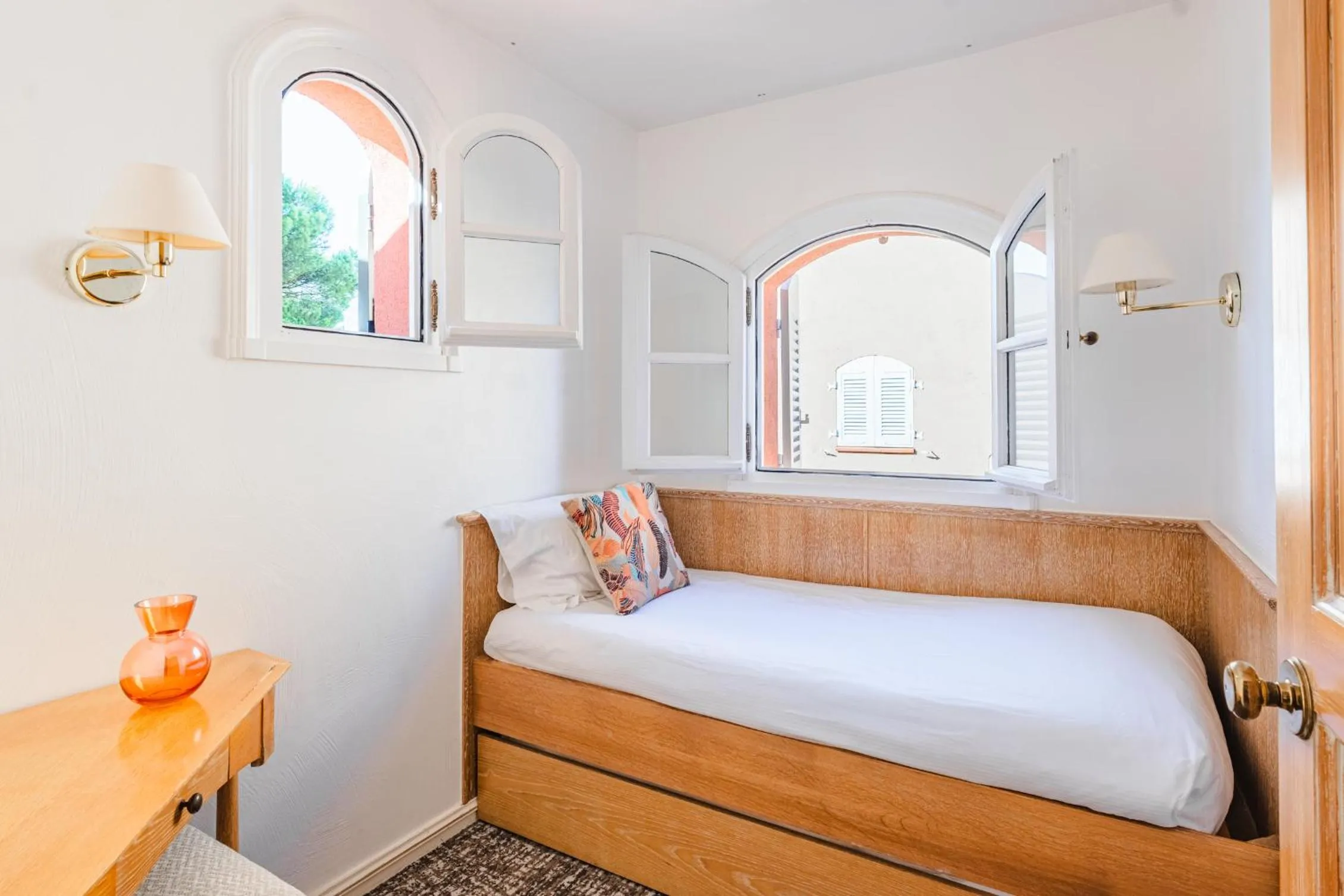 Bedroom, Bed in Domaine de l'Astragale