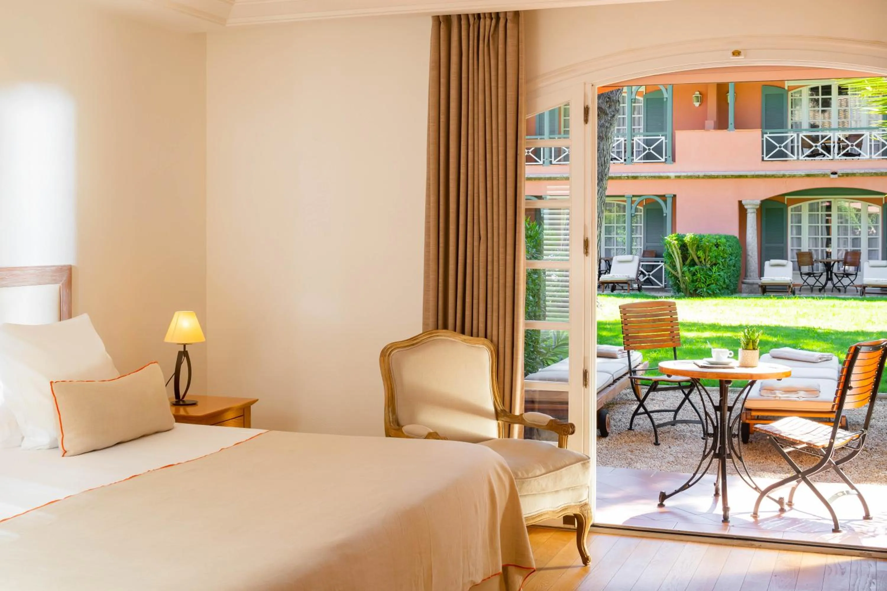 Bedroom, Bed in Domaine de l'Astragale