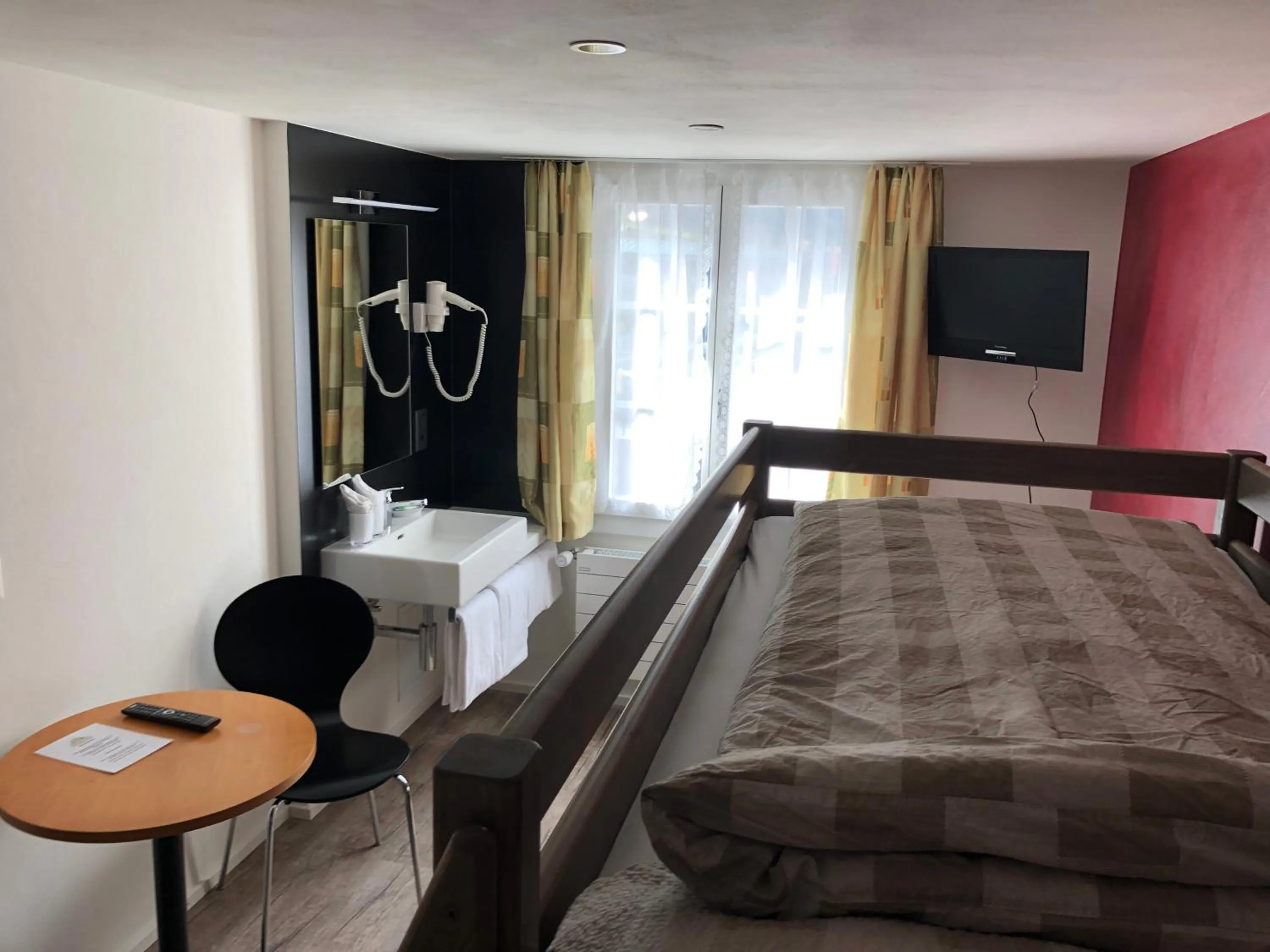 Bedroom, Bed in Hotel Steinbock