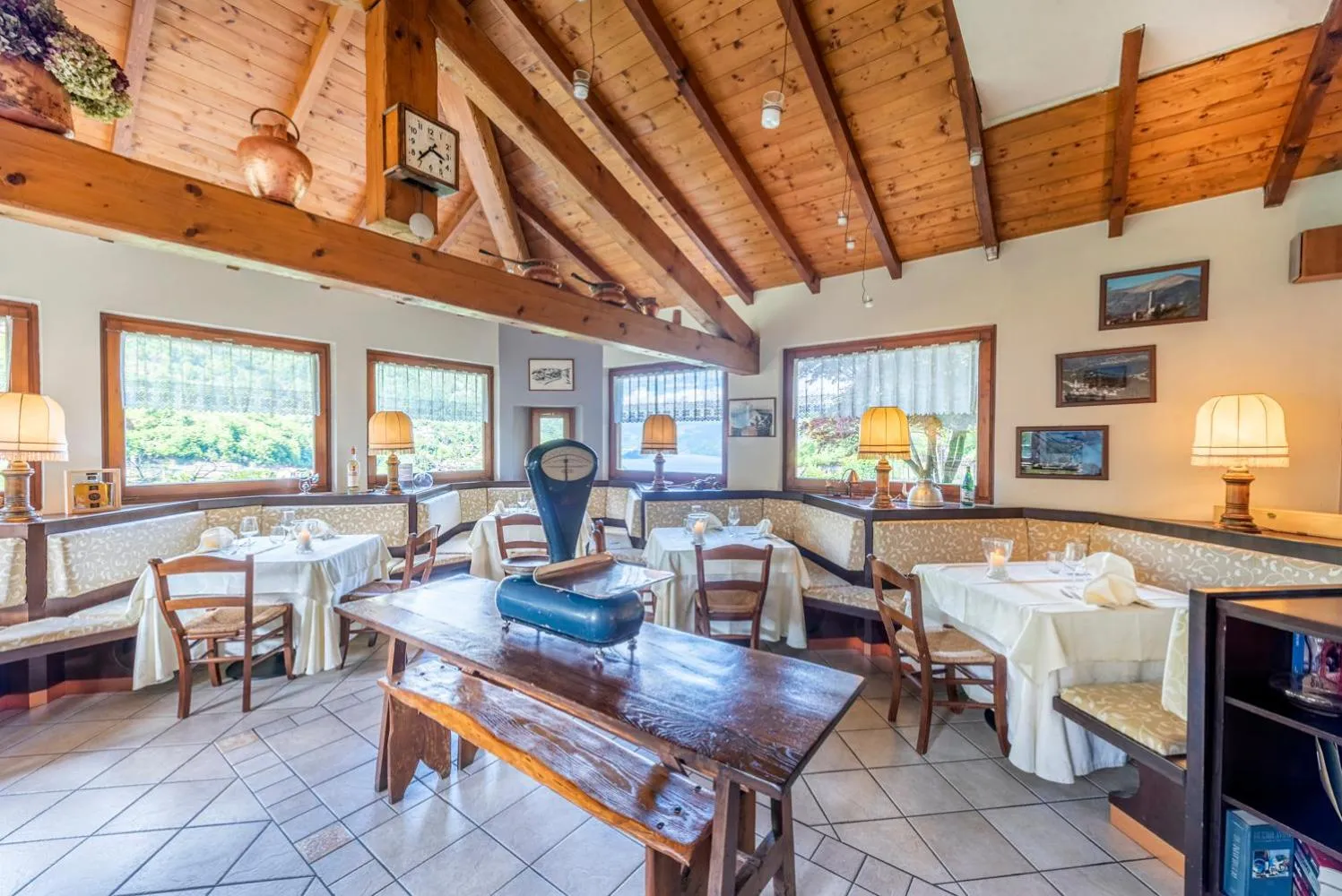 Restaurant/places to eat in Locanda Sant' Anna