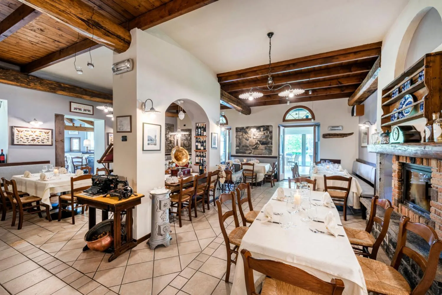 Restaurant/places to eat in Locanda Sant' Anna