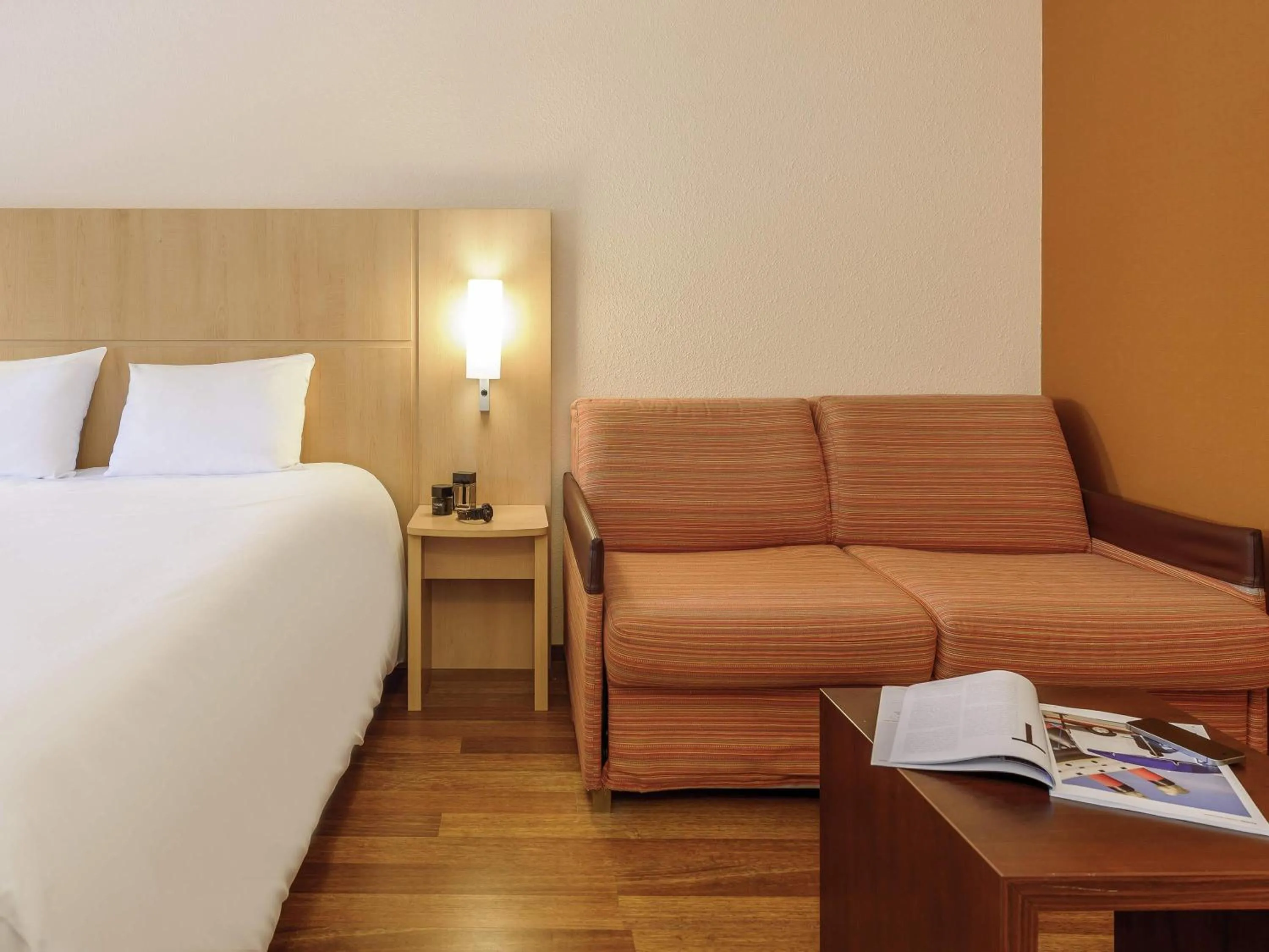 Bedroom, Bed in ibis Konstanz