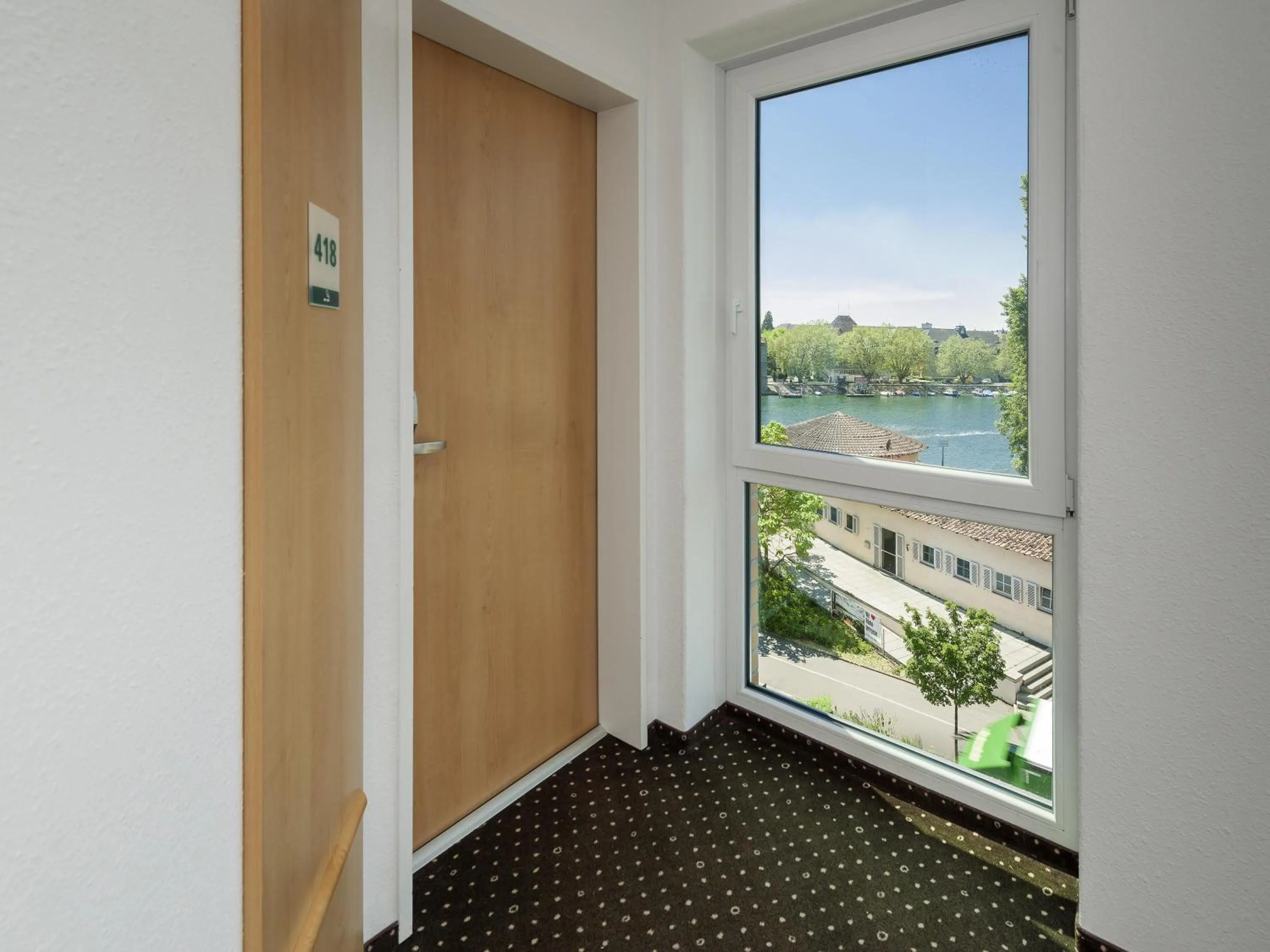 Bedroom in ibis Konstanz