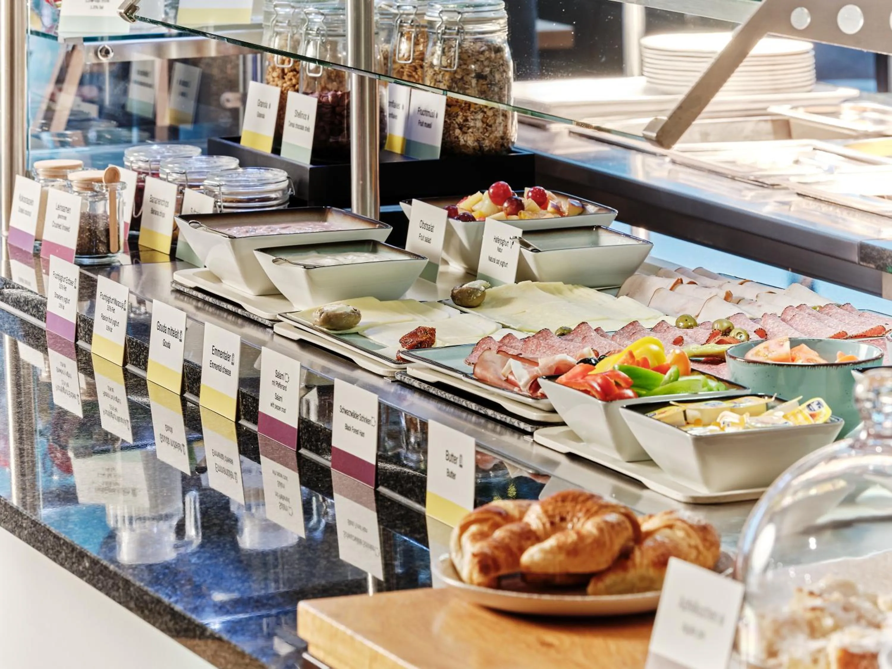 Breakfast in Garner Hotel Elmshorn by IHG