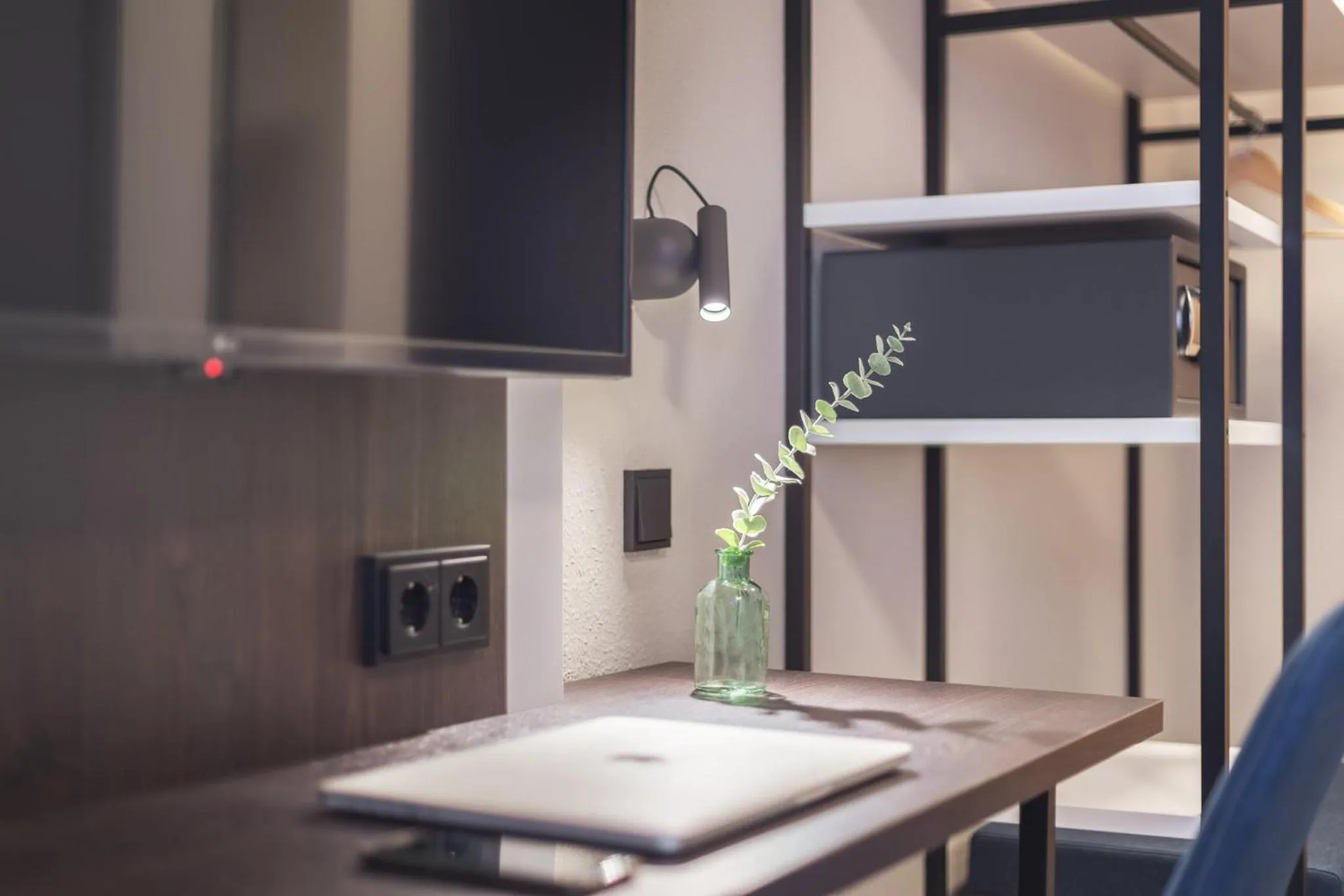 Bedroom in Garner Hotel Elmshorn by IHG