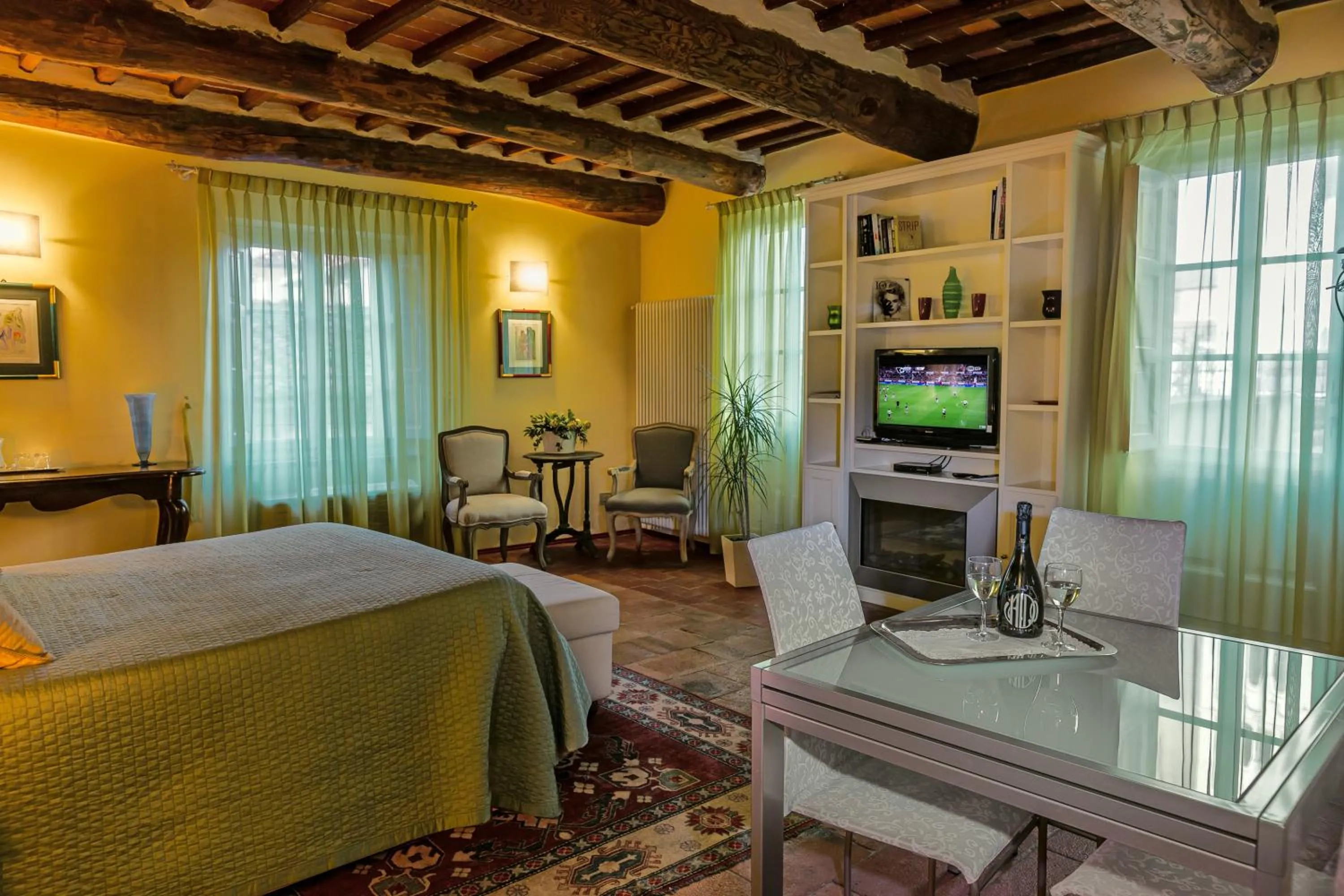 TV and multimedia, Bed in Antica Residenza Dell'Angelo