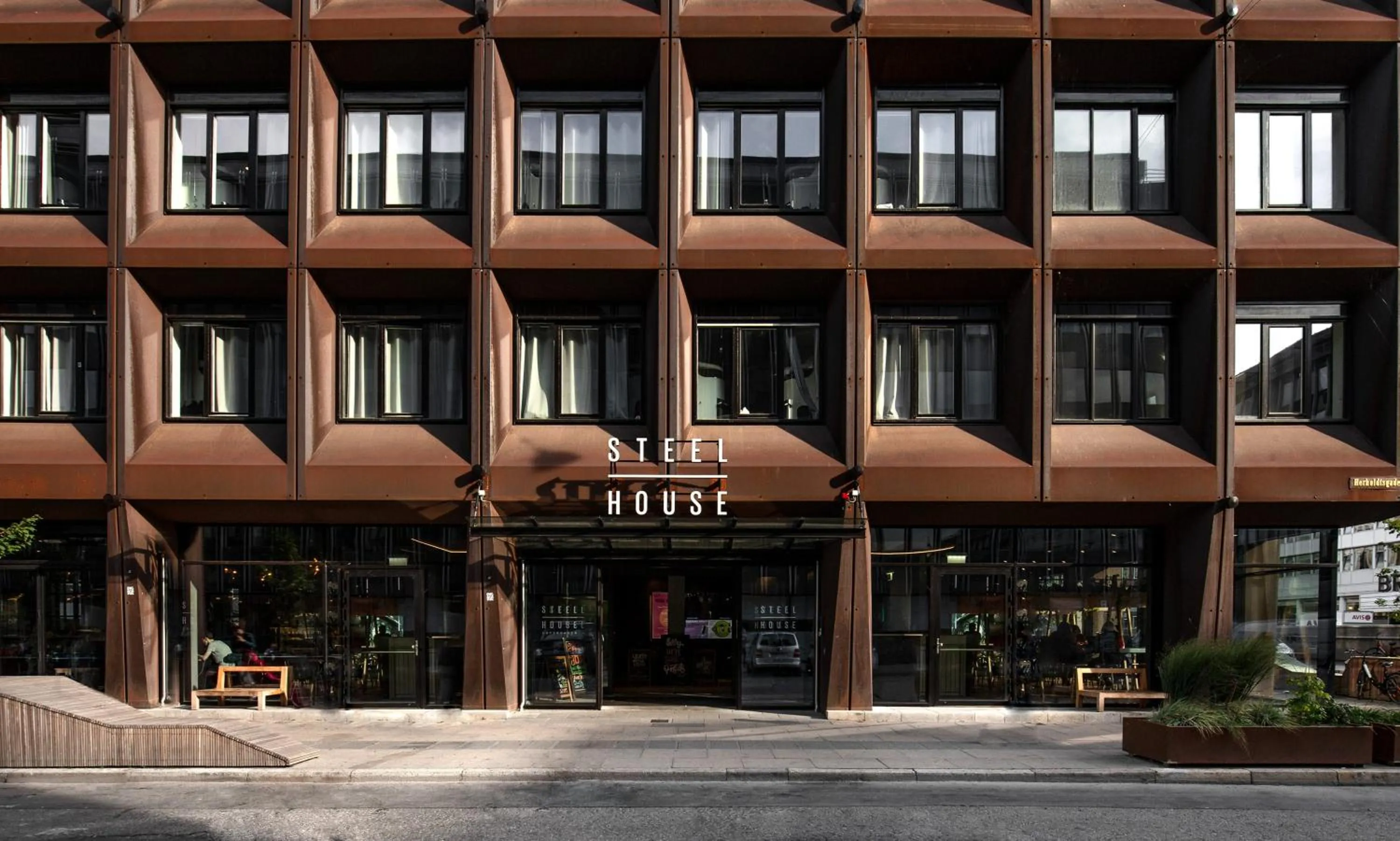 Facade/entrance in Steel House Copenhagen
