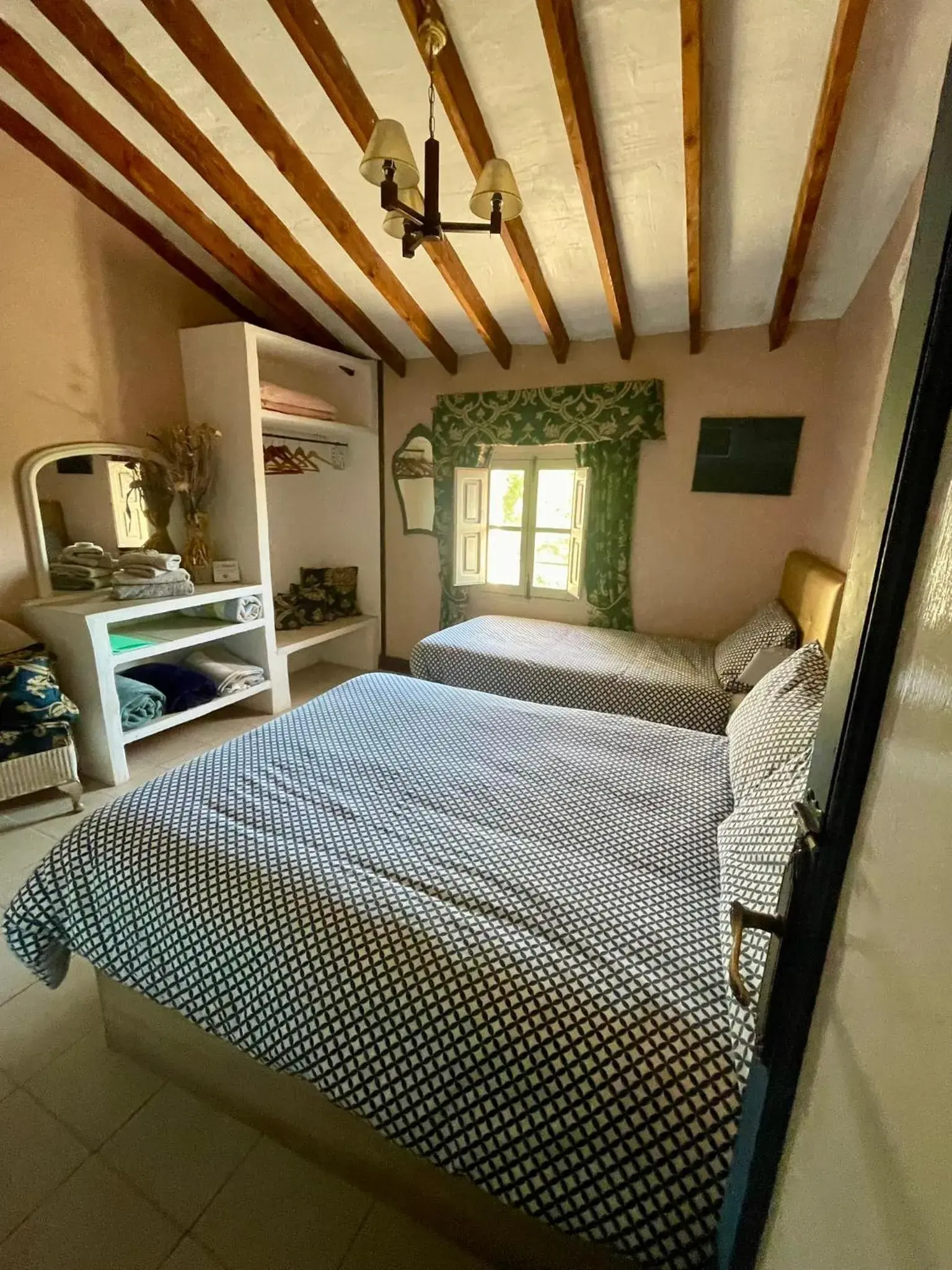 Triple Room with Private Bathroom in Casa Rural Ubeda - B&B - Pinoso-Alicante Triple Room with Private Bathroom in Casa Rural Ubeda - B&B - Pinoso-Alicante