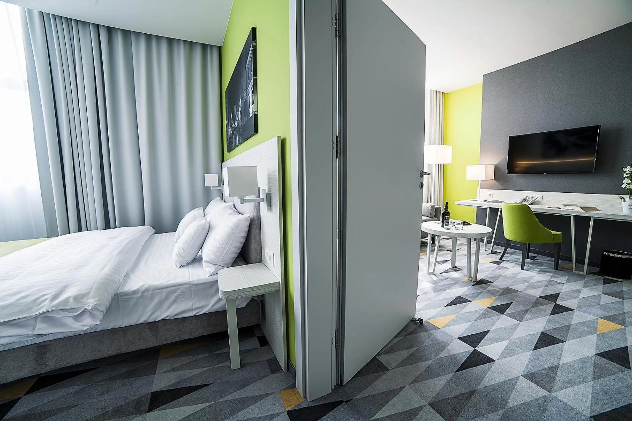 Photo of the whole room, Bed in Hotel Metropolitan