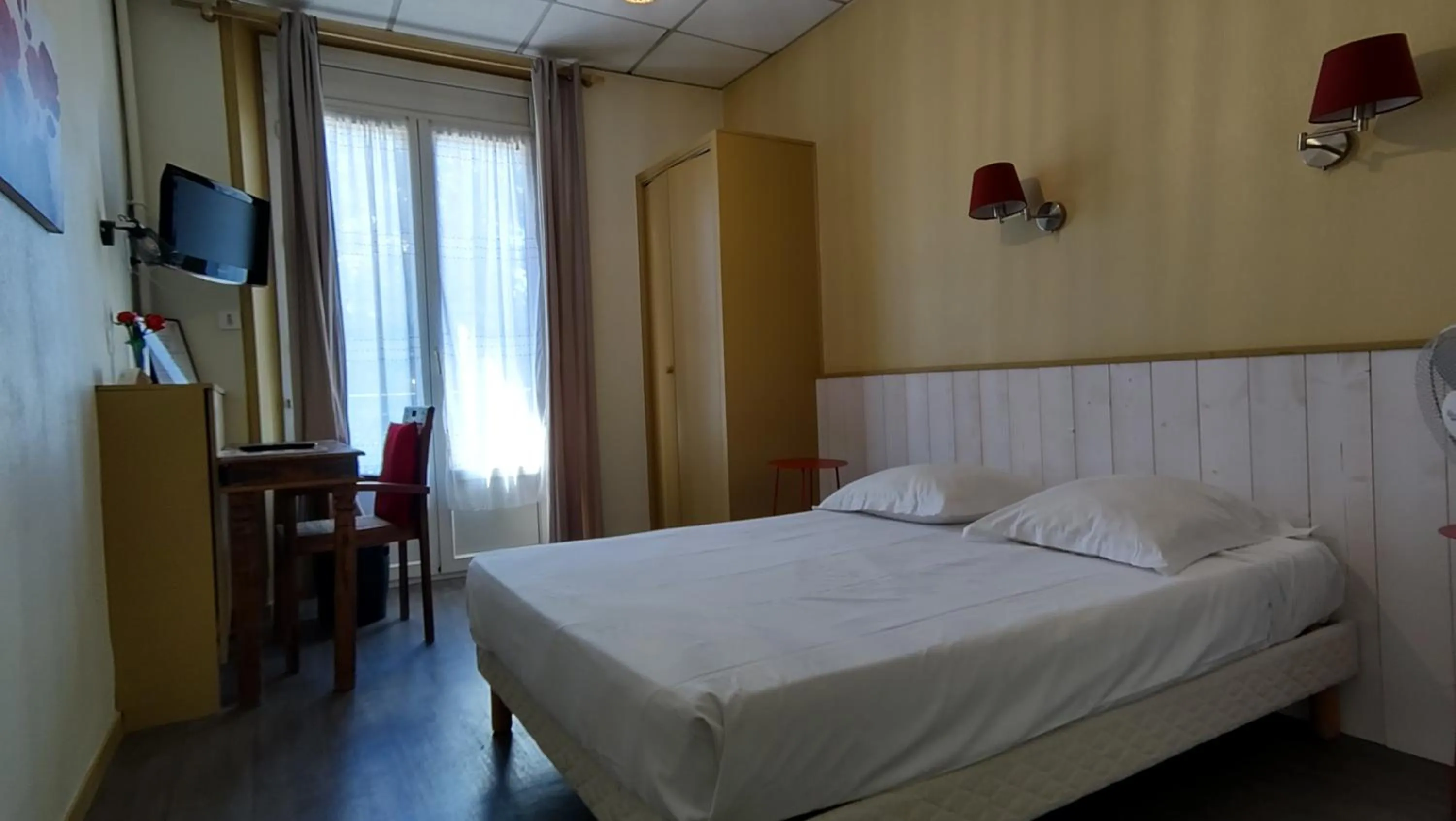 Bed in Hotel Le Colibri