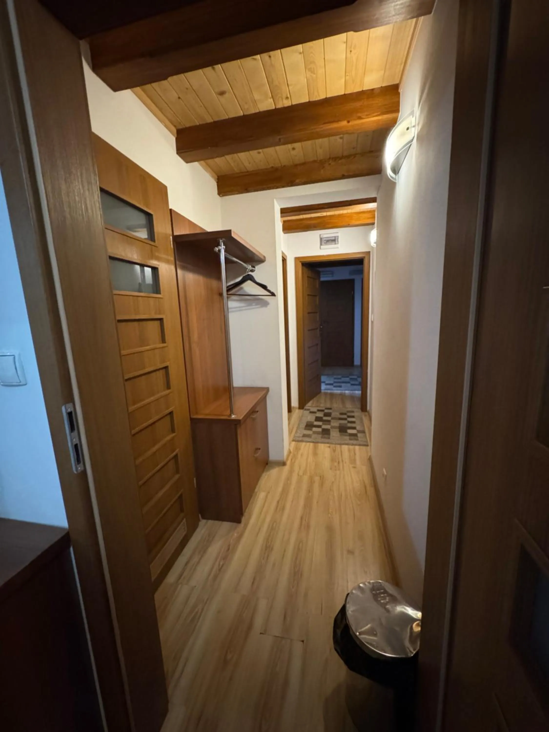 wardrobe in Willa Salamandra