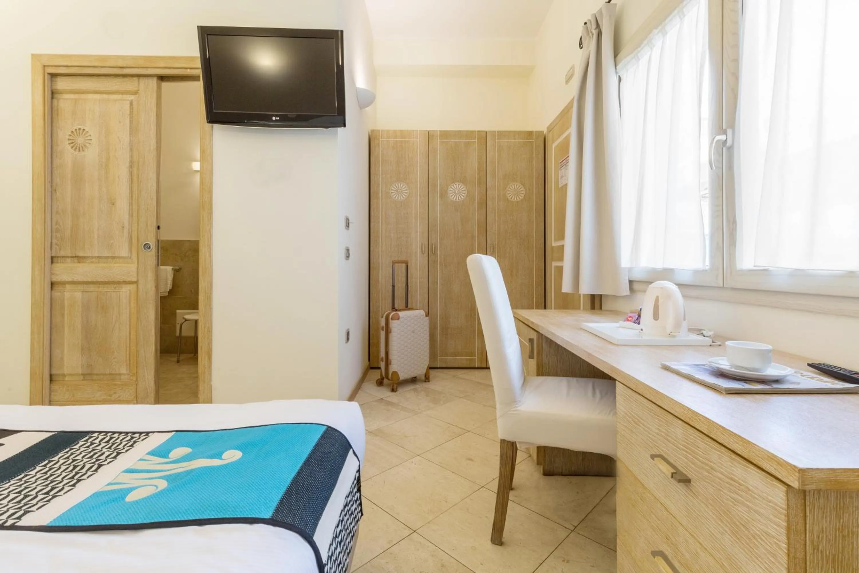 Photo of the whole room in Hotel Domomea