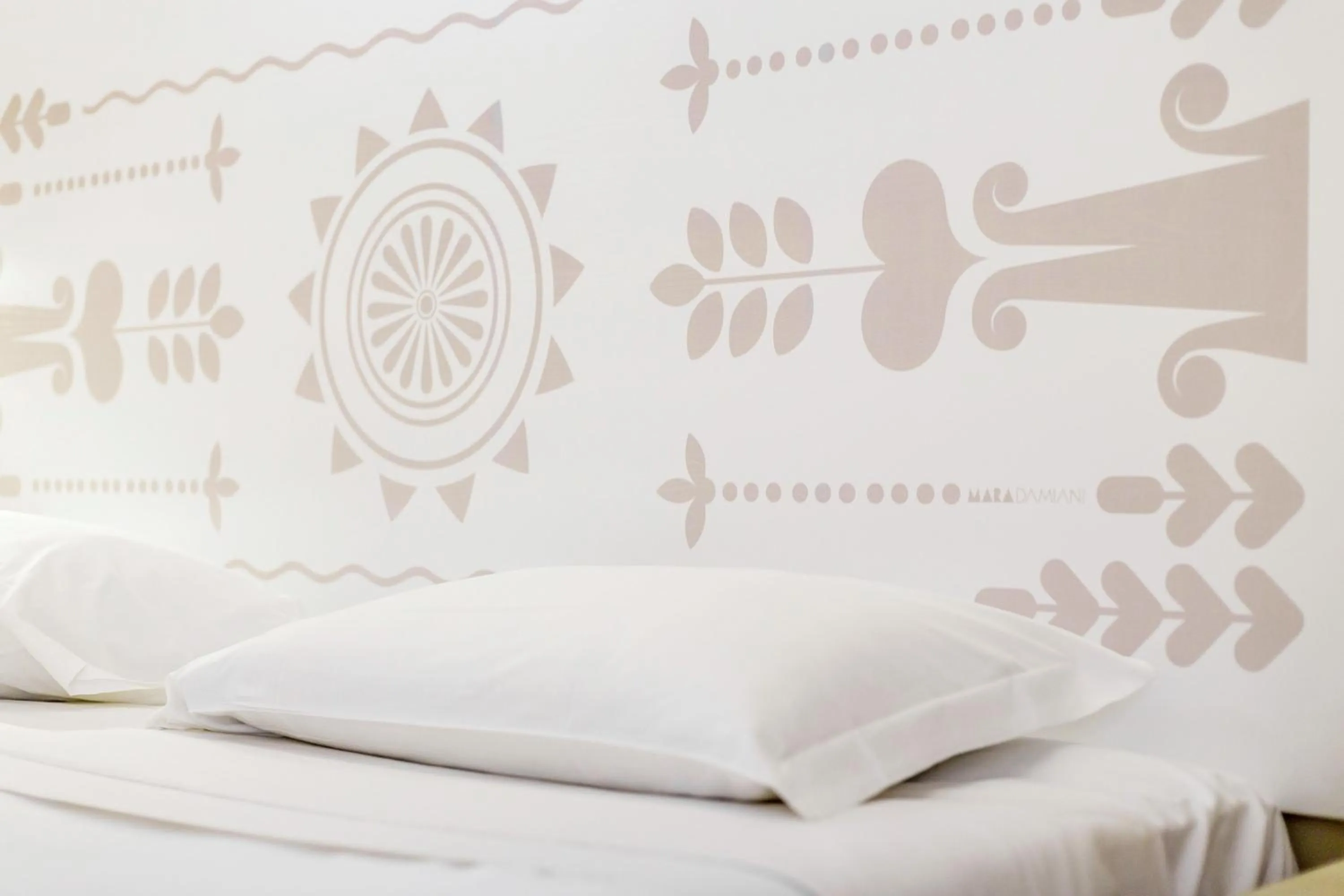 Decorative detail, Bed in Hotel Domomea