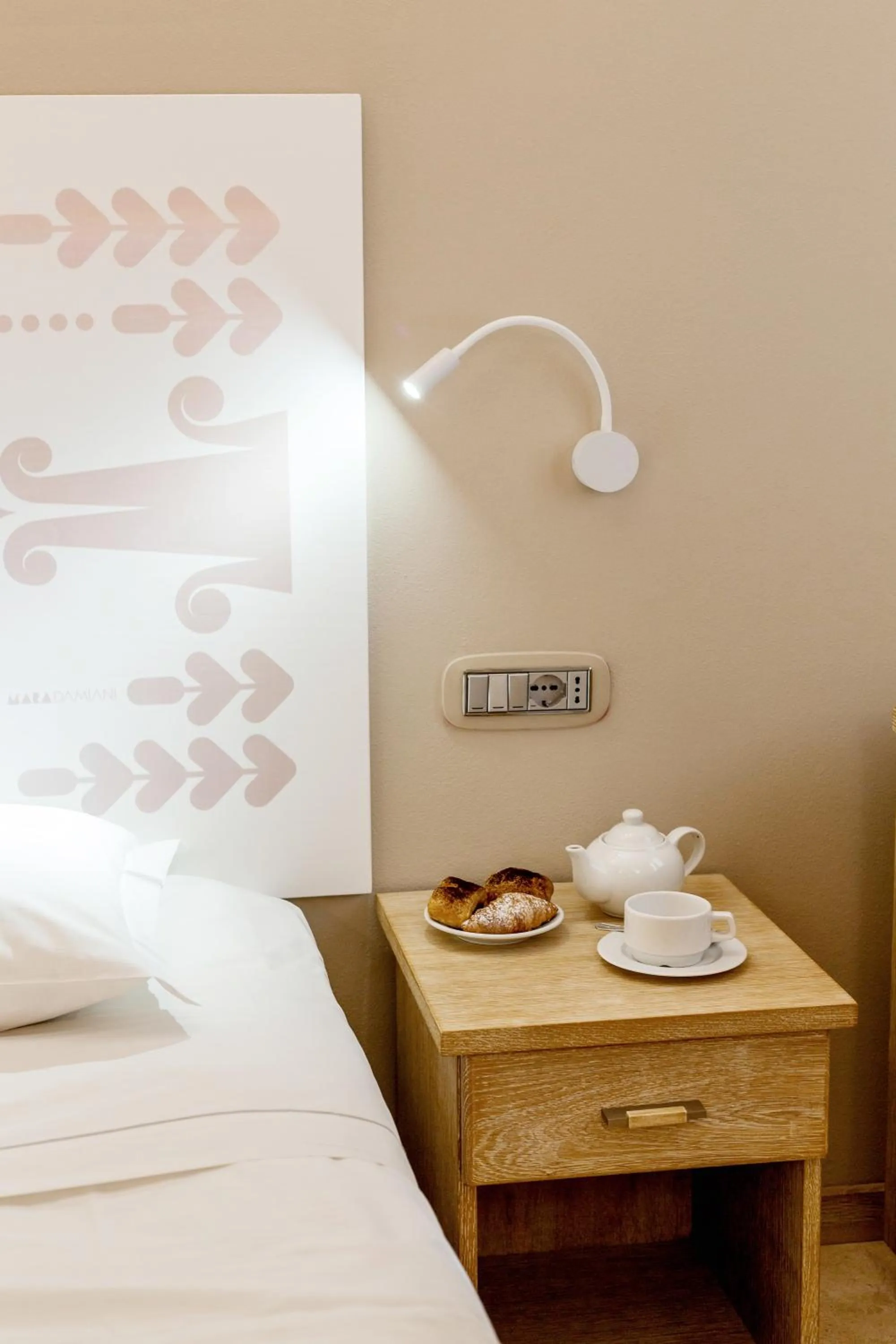 Decorative detail, Bed in Hotel Domomea