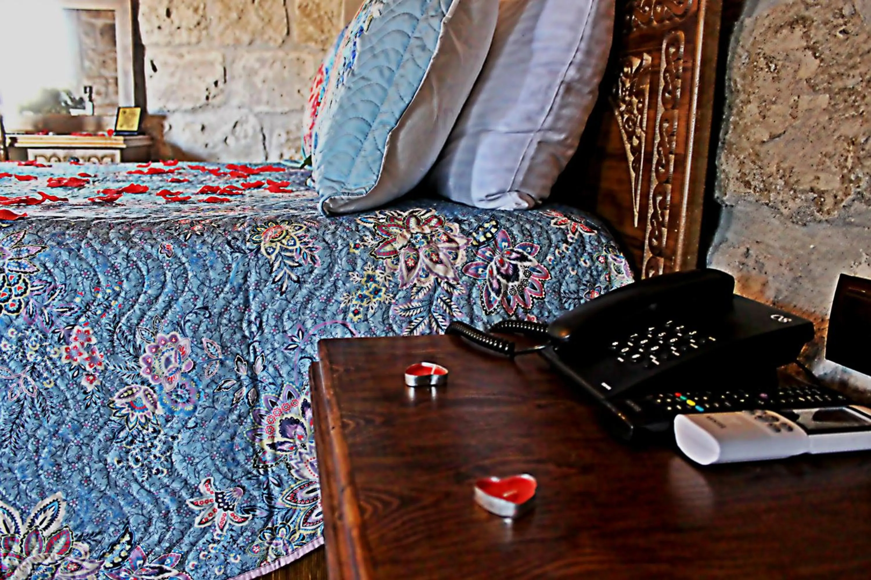 Bed in Guzide Cave Hotel