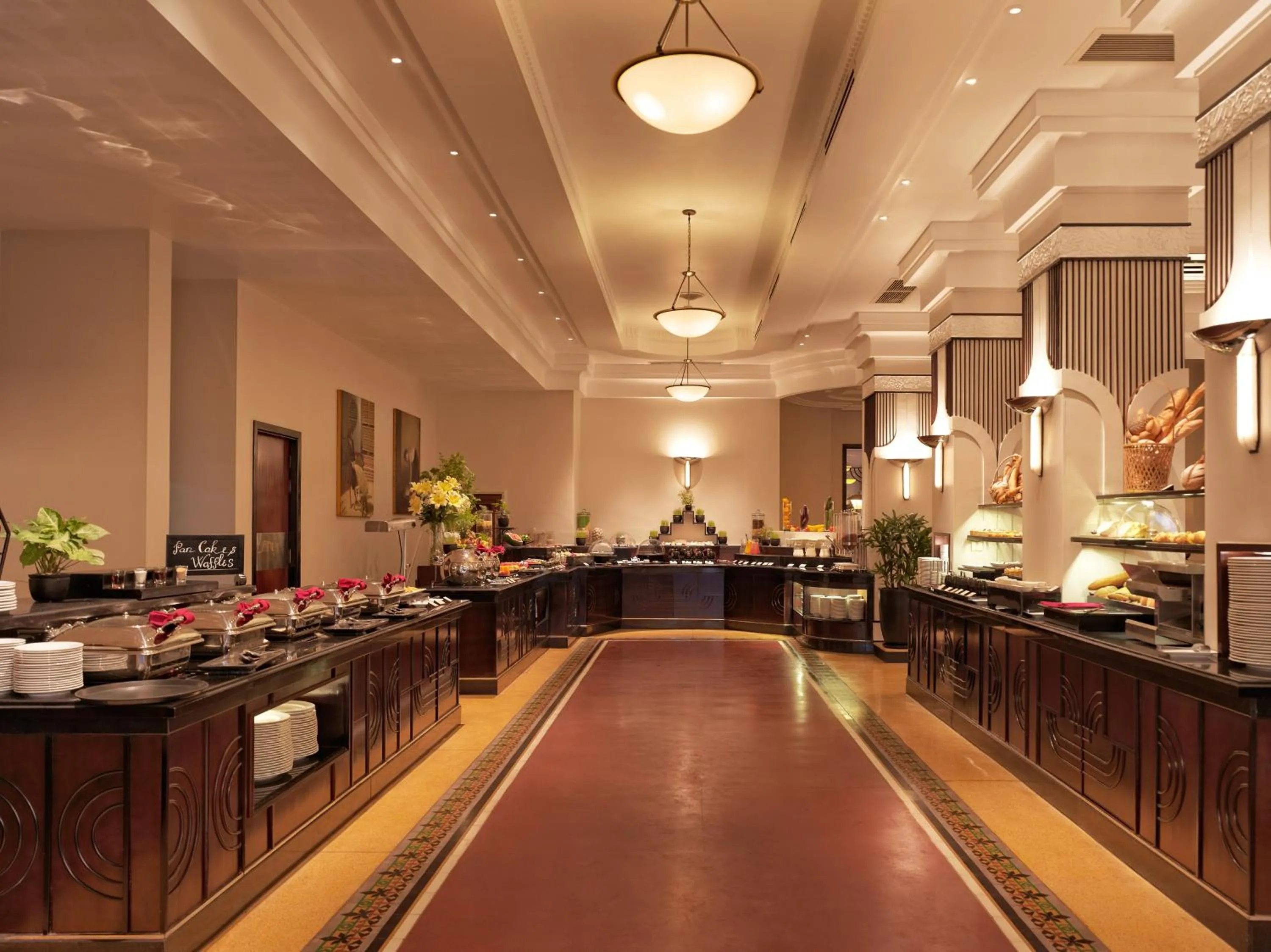 Restaurant/places to eat in Azerai La Residence, Hue