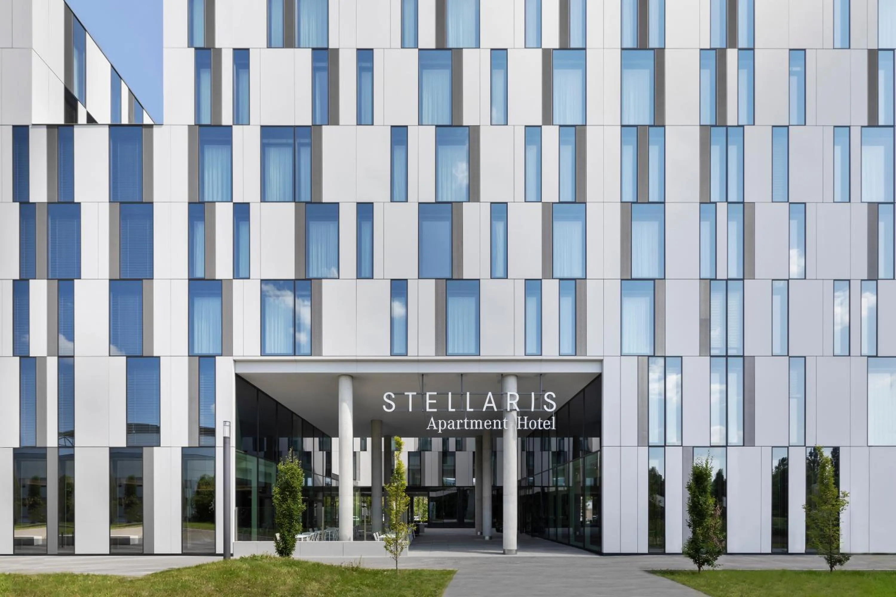 Property building in Stellaris Apartment Hotel