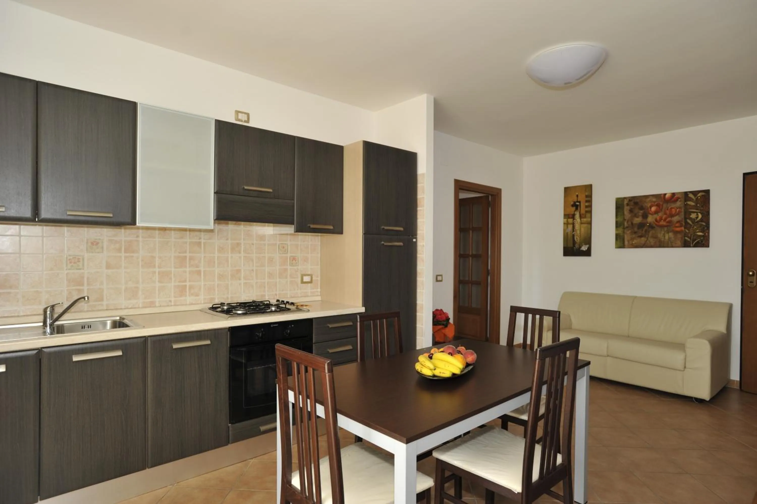 Kitchen or kitchenette in KaRol Casa Vacanze