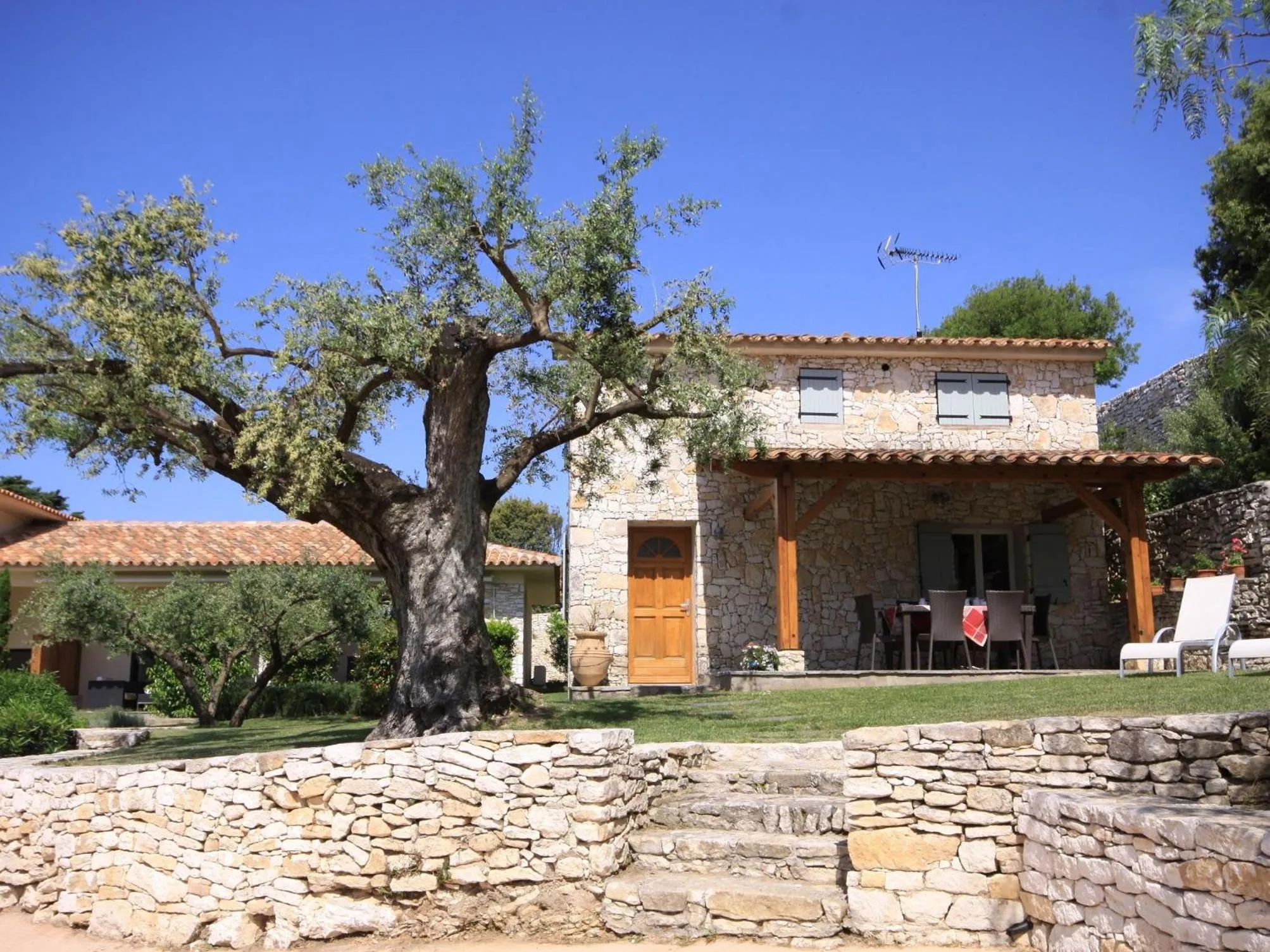 Property building in Villa Sanchez