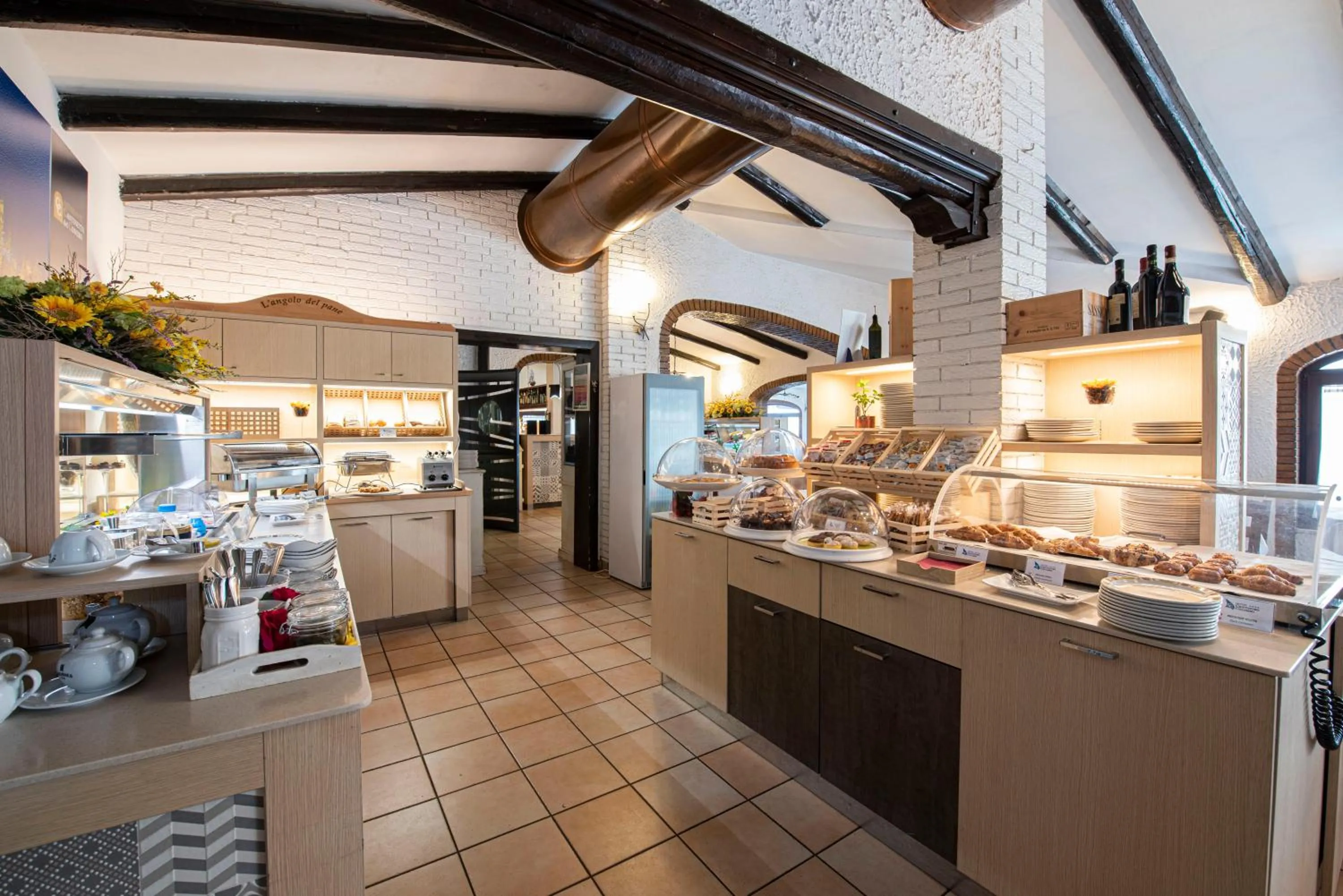 Continental breakfast in Hotel Cristoforo Colombo