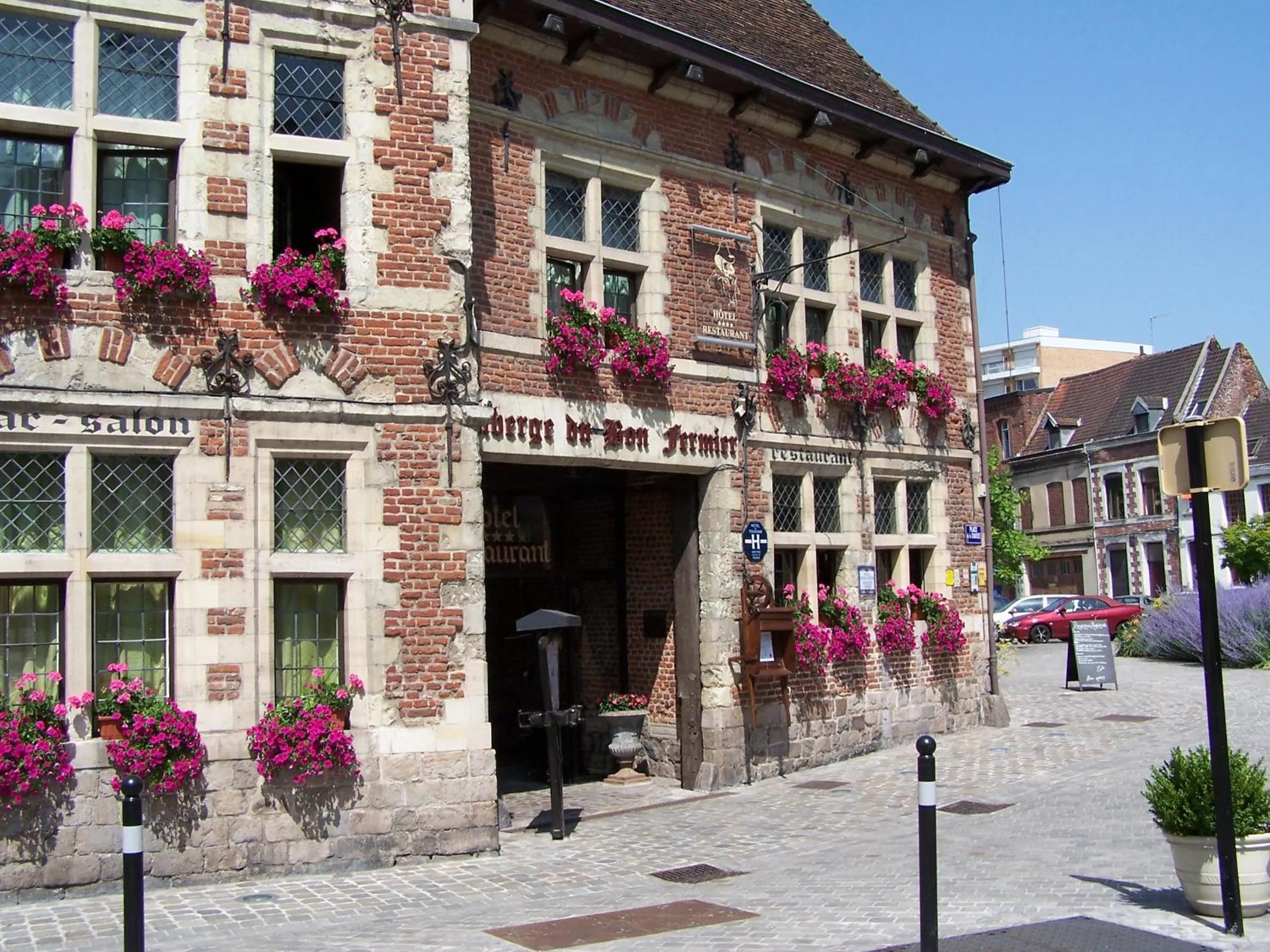 Facade/entrance in Auberge Du Bon Fermier