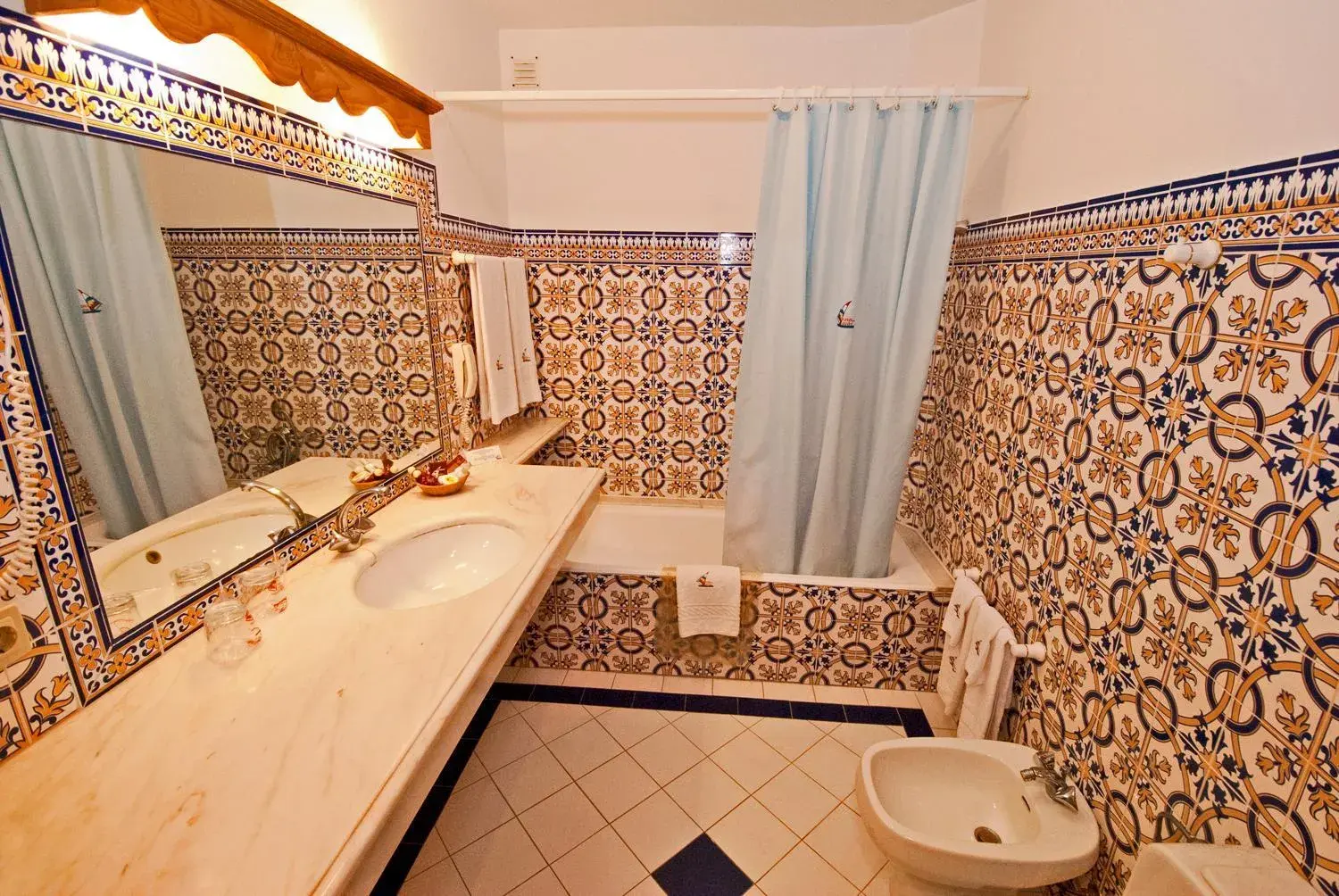 Twin Room with Garden View - single occupancy in Hotel Quinta Da Lagoa Twin Room with Garden View - single occupancy in Hotel Quinta Da Lagoa
