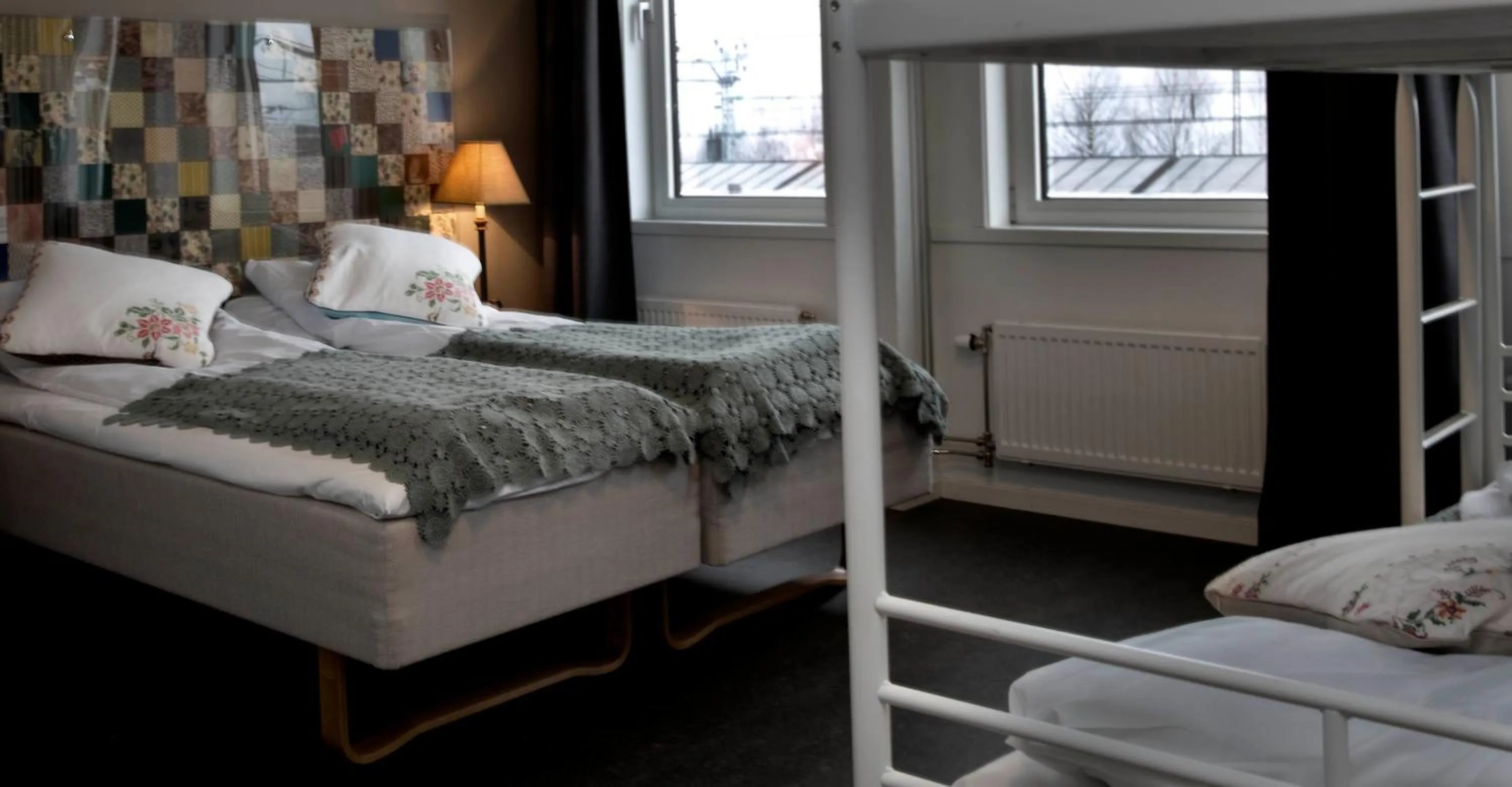 Bed in Stasjonen Hotel