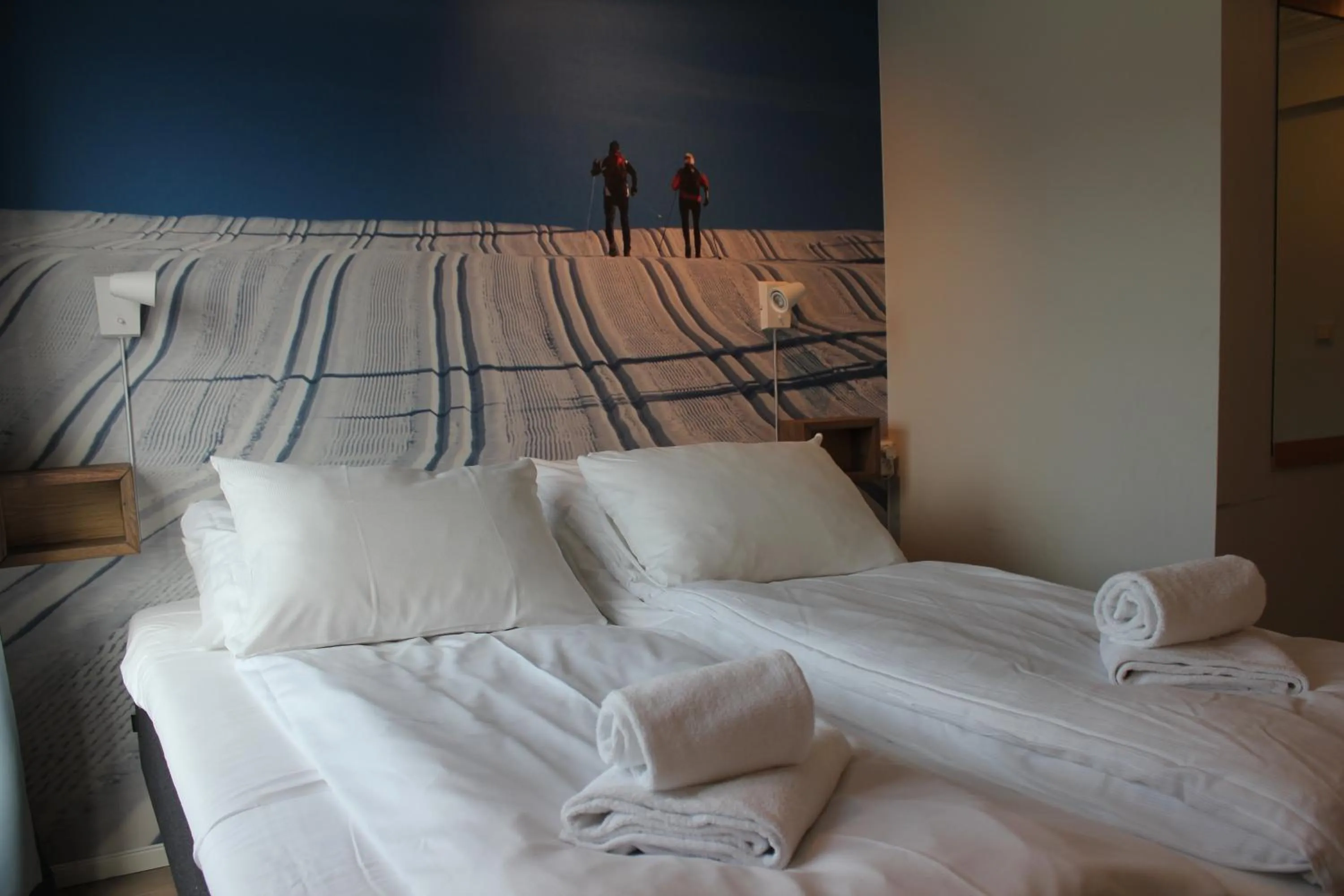 Bed in Stasjonen Hotel