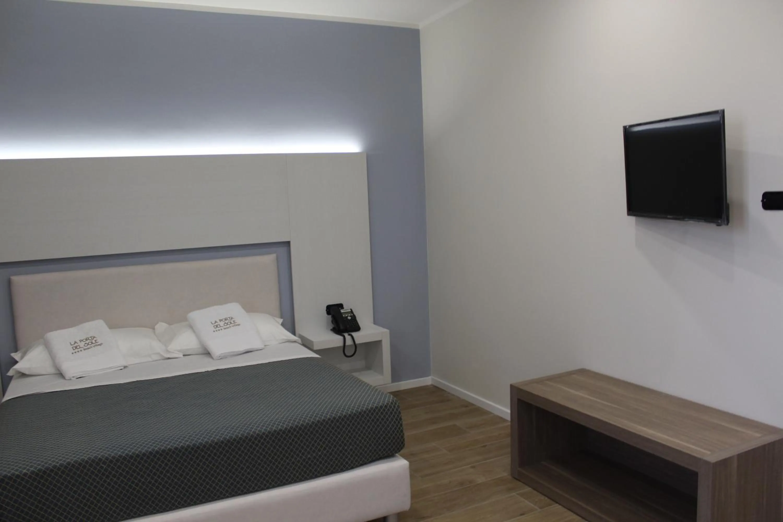 Bed in La Porta del Sole Hotel & Village