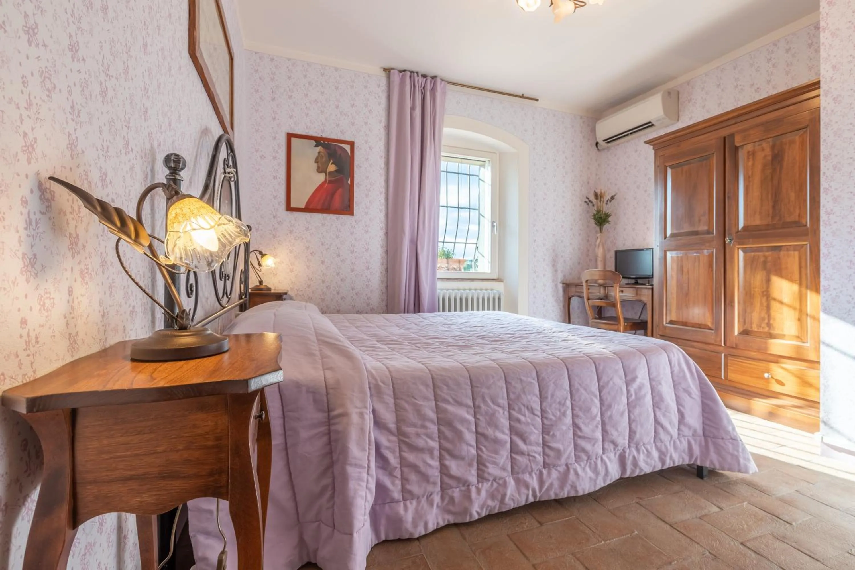 Bedroom, Bed in La Casa Medioevale