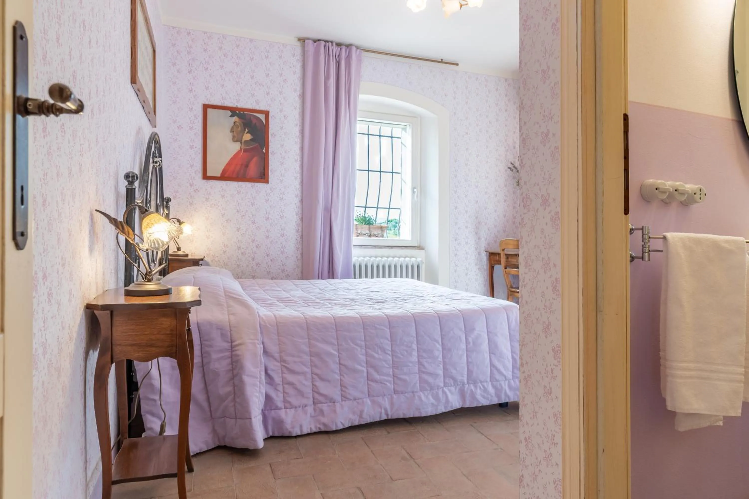 Bedroom, Bed in La Casa Medioevale